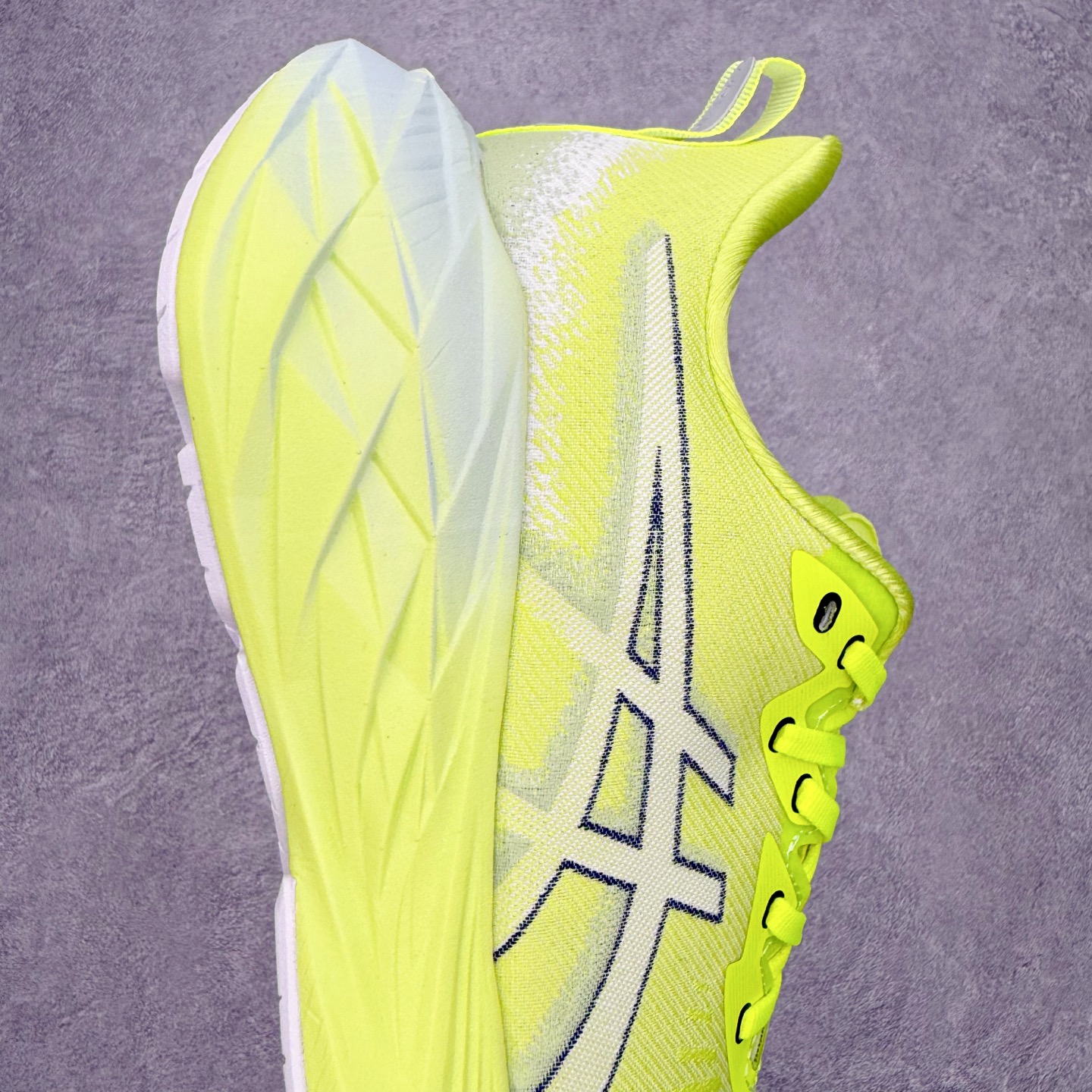 ＃特价福利‼️ASICS NOVABLAST 4 亚瑟士舒适缓震跑鞋 鞋面从NOVABLAST 3的工程