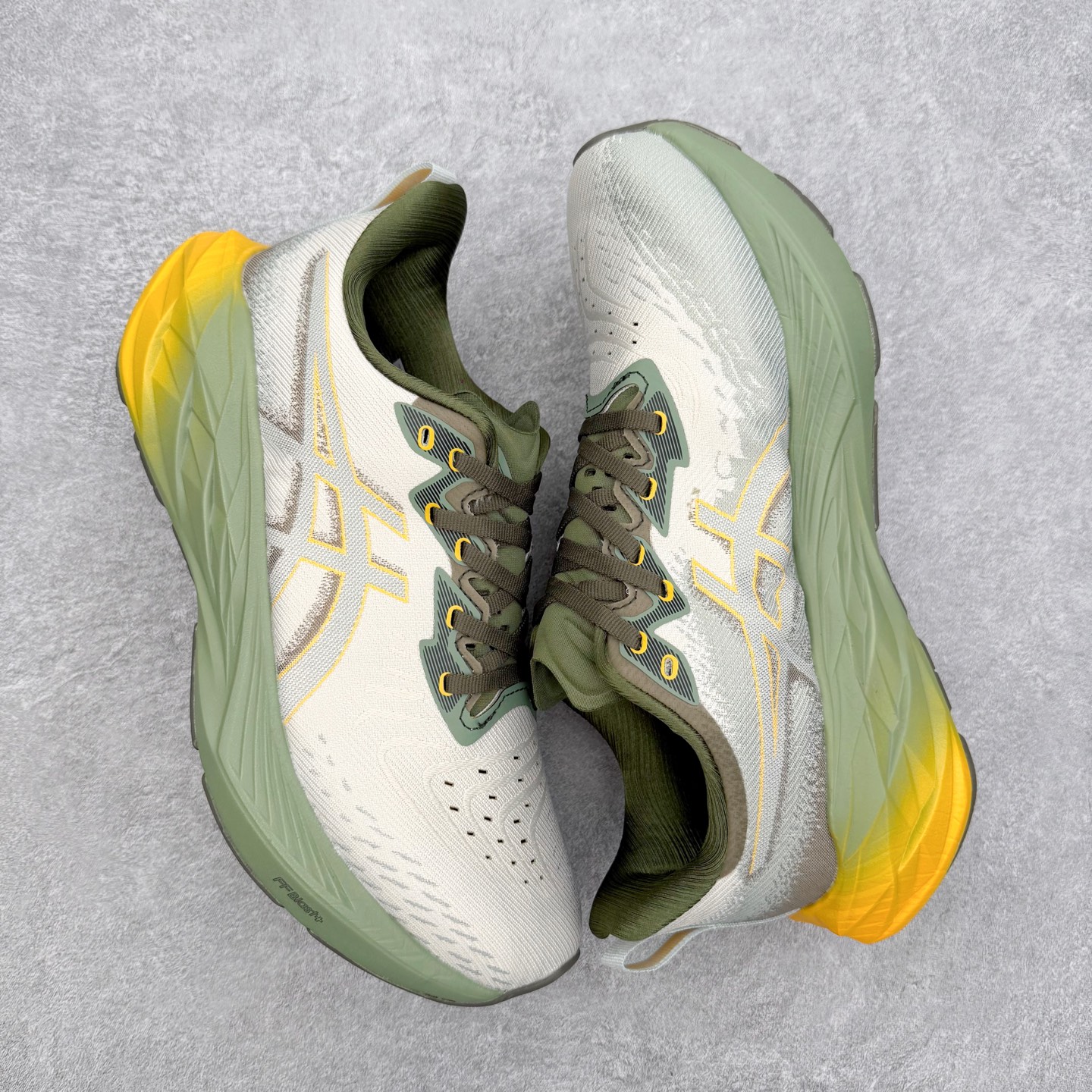 ＃特价福利‼️ASICS NOVABLAST 4 亚瑟士舒适缓震跑鞋 鞋面从NOVABLAST 3的工程