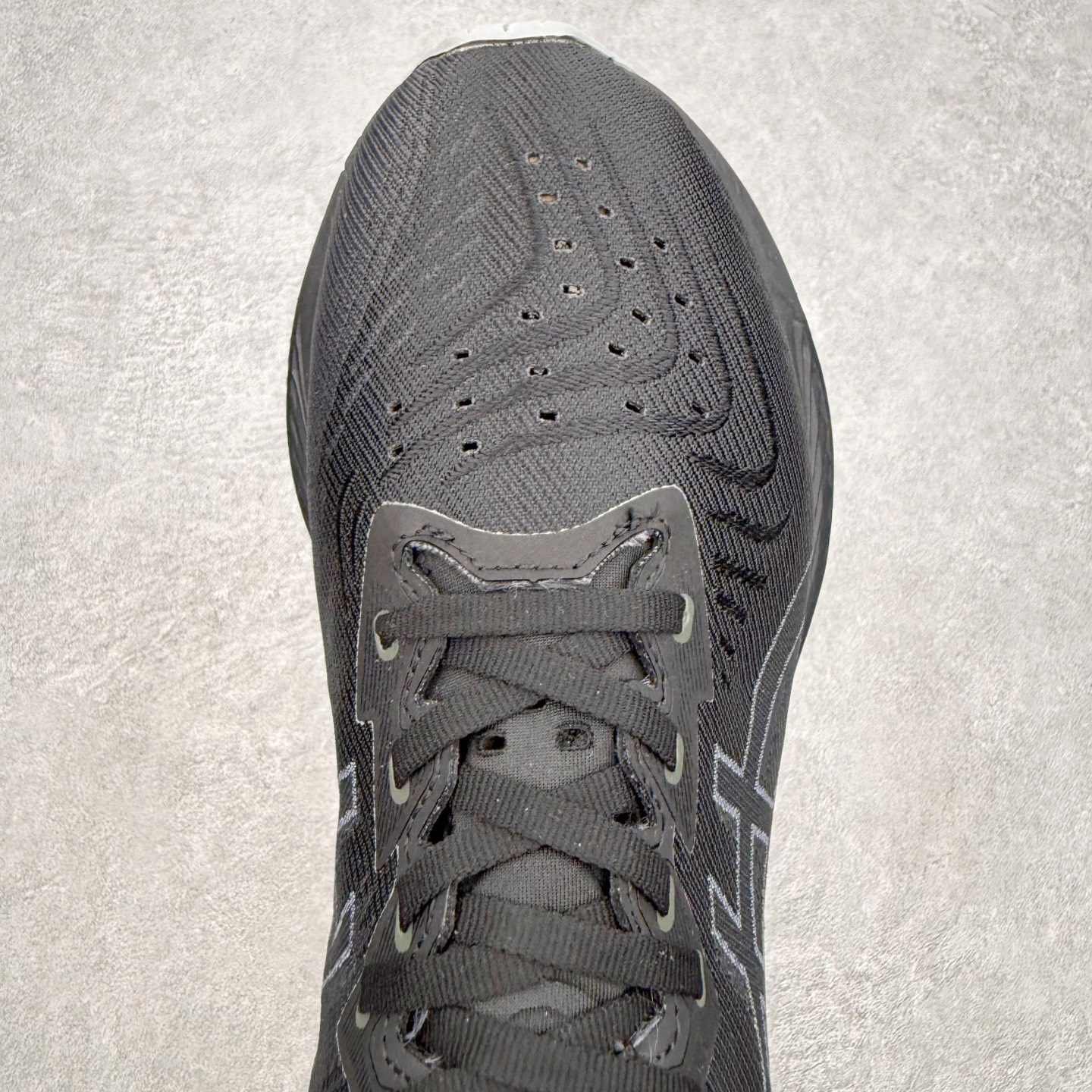 ＃特价福利‼️ASICS NOVABLAST 4 亚瑟士舒适缓震跑鞋 鞋面从NOVABLAST 3的工程