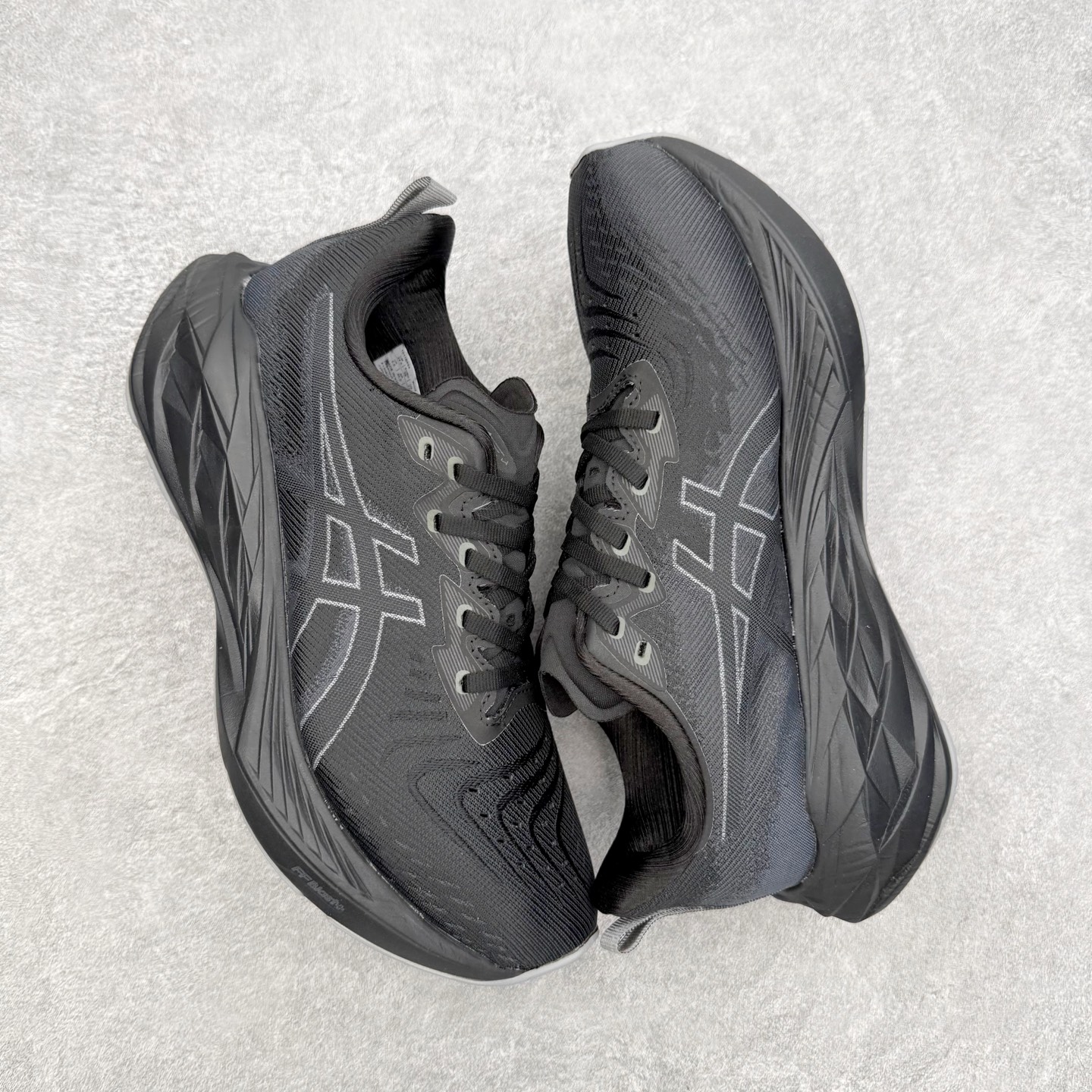 ＃特价福利‼️ASICS NOVABLAST 4 亚瑟士舒适缓震跑鞋 鞋面从NOVABLAST 3的工程