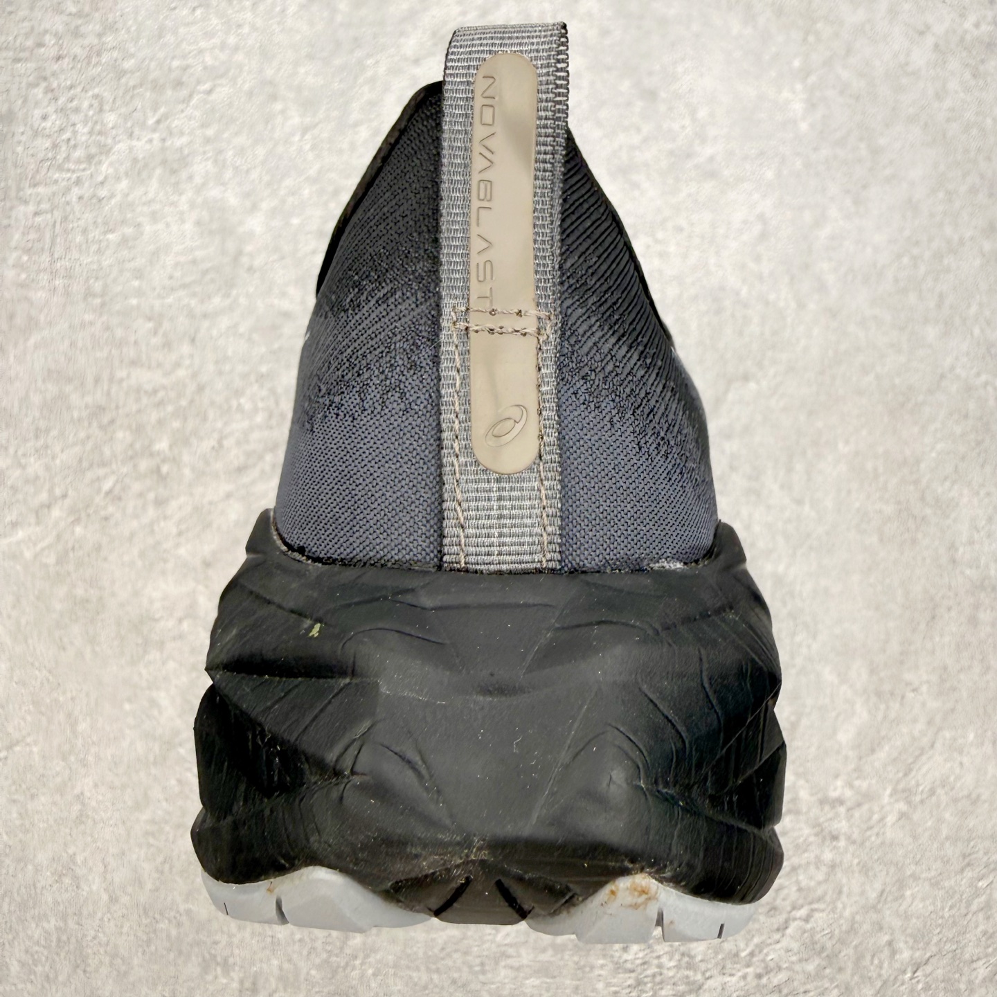 ＃特价福利‼️ASICS NOVABLAST 4 亚瑟士舒适缓震跑鞋 鞋面从NOVABLAST 3的工程