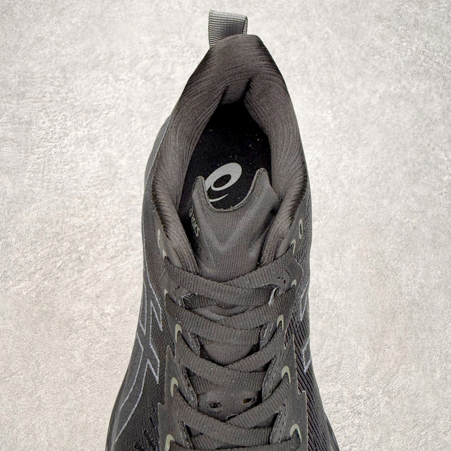 ＃特价福利‼️ASICS NOVABLAST 4 亚瑟士舒适缓震跑鞋 鞋面从NOVABLAST 3的工程