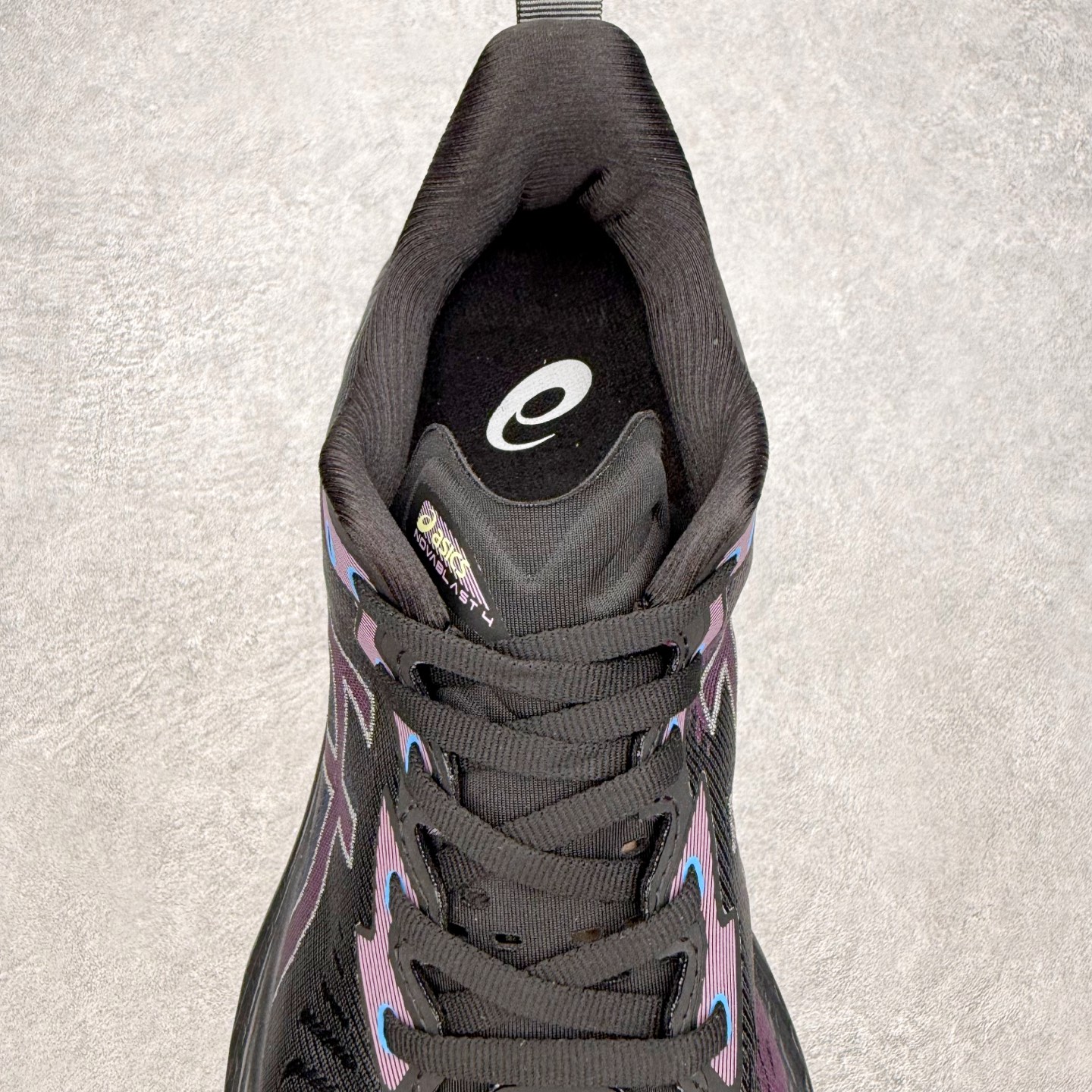＃特价福利‼️ASICS NOVABLAST 4 亚瑟士舒适缓震跑鞋 鞋面从NOVABLAST 3的工程