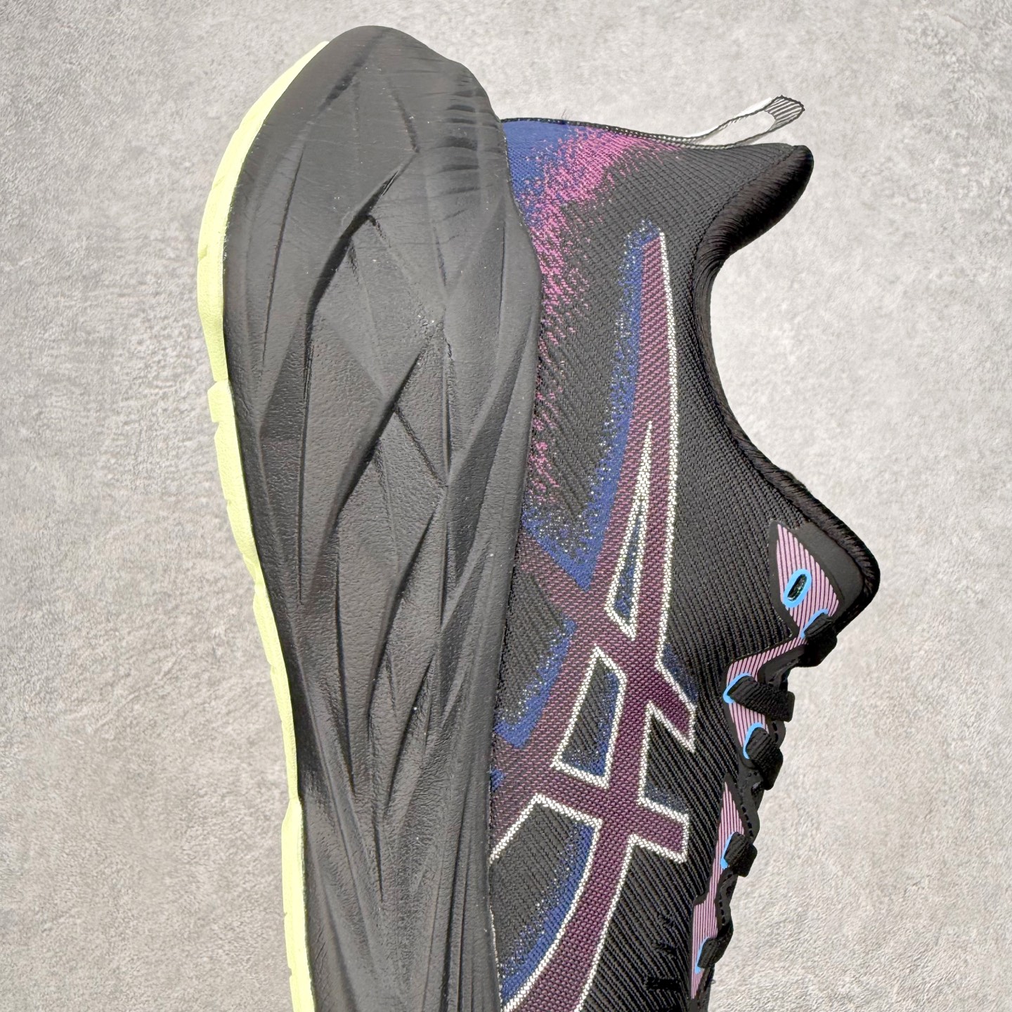 ＃特价福利‼️ASICS NOVABLAST 4 亚瑟士舒适缓震跑鞋 鞋面从NOVABLAST 3的工程