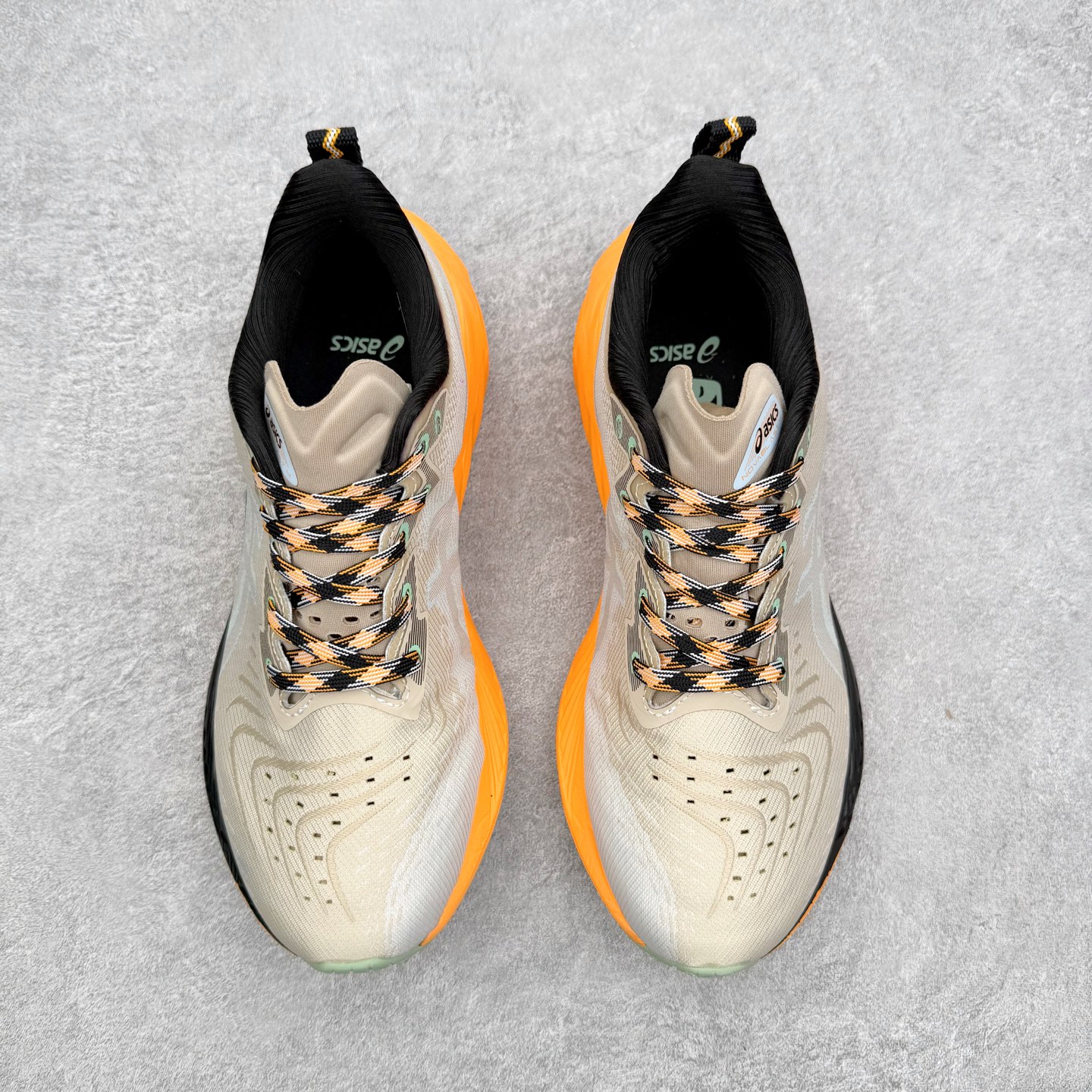 ＃特价福利‼️ASICS NOVABLAST 4 亚瑟士舒适缓震跑鞋 鞋面从NOVABLAST 3的工程