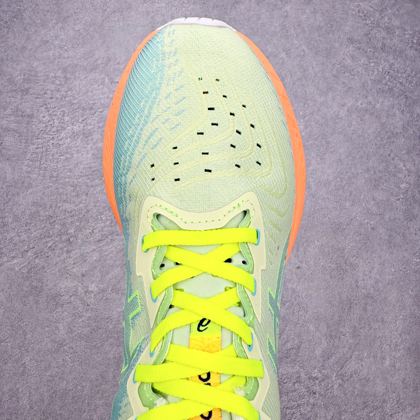 ＃特价福利‼️ASICS NOVABLAST 4 亚瑟士舒适缓震跑鞋 鞋面从NOVABLAST 3的工程