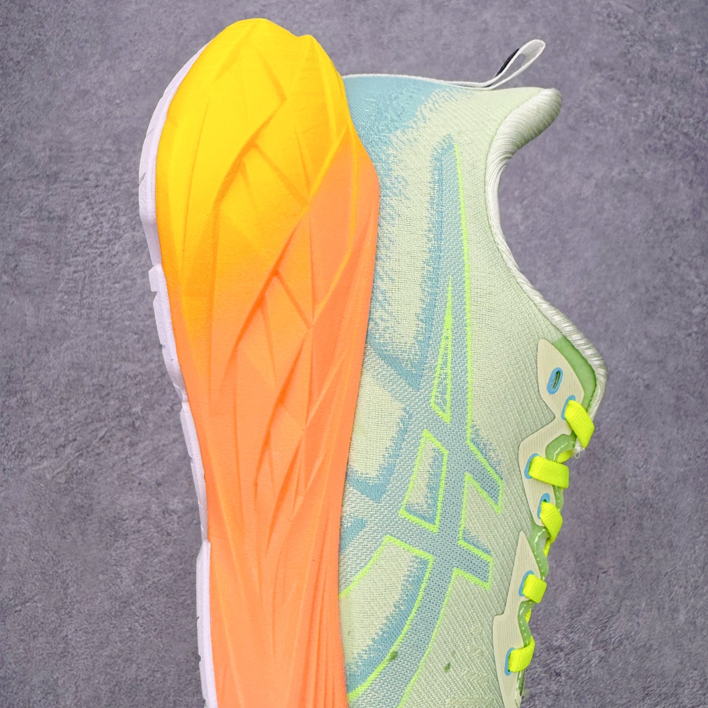 ＃特价福利‼️ASICS NOVABLAST 4 亚瑟士舒适缓震跑鞋 鞋面从NOVABLAST 3的工程