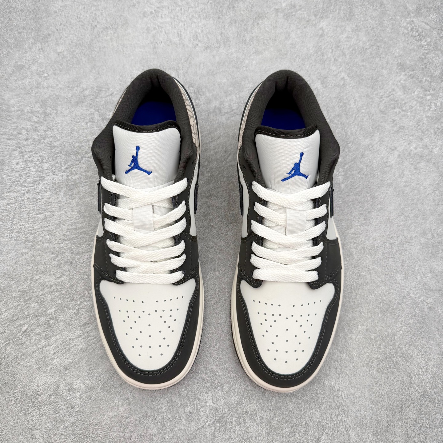 Air Jordan AJ1 Low 低帮 黑白爆裂纹 IU2268-100 终端优势供应 市面中低帮最