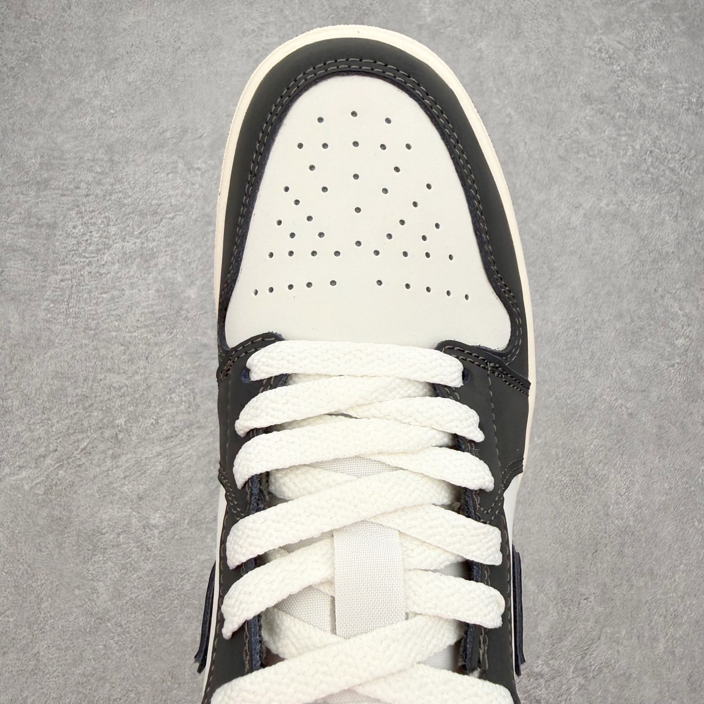 Air Jordan AJ1 Low 低帮 黑白爆裂纹 IU2268-100 终端优势供应 市面中低帮最