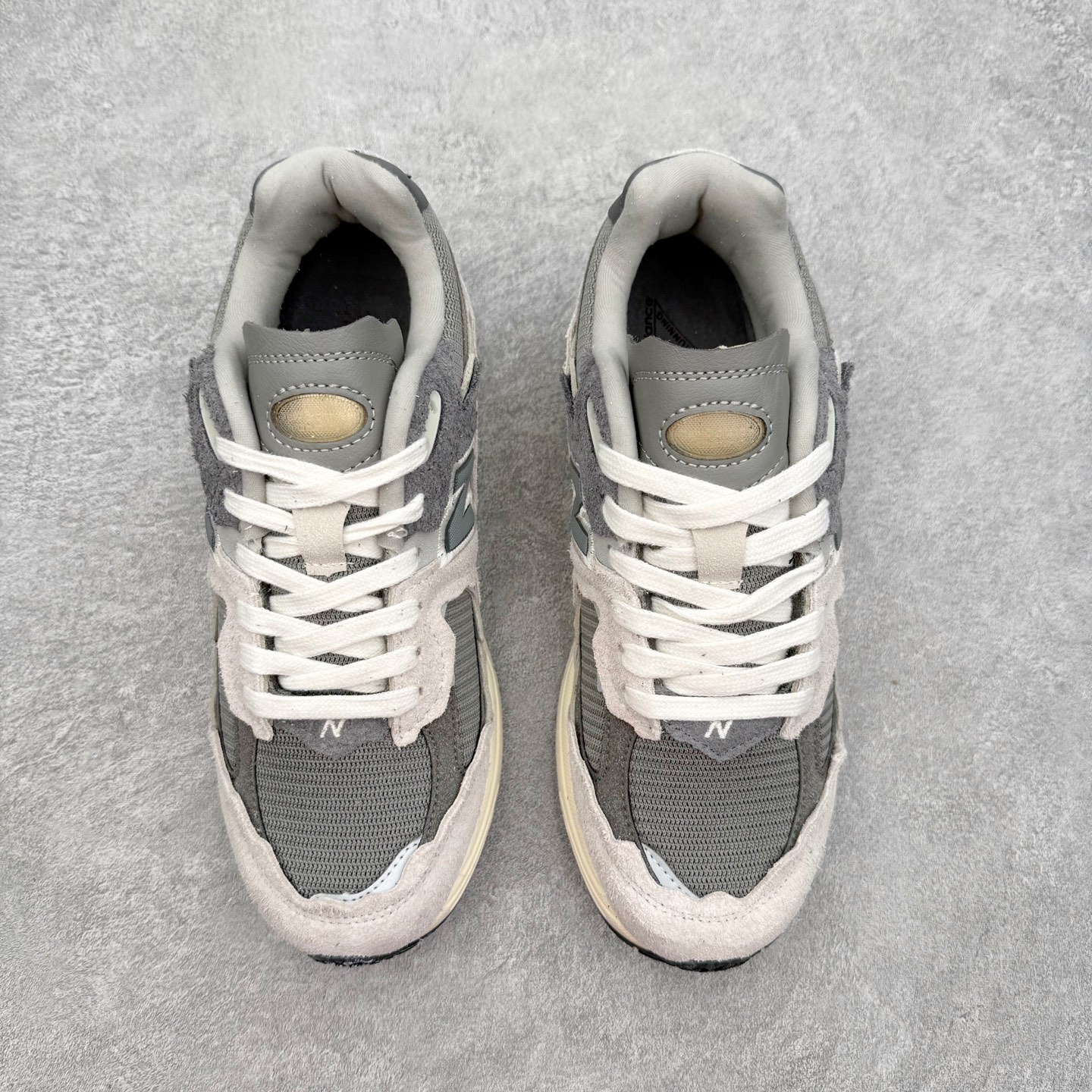 ＃纯原福利‼️New Balance NB2002系列 男女休闲慢跑鞋 必备的时髦单品之一 最新出的20