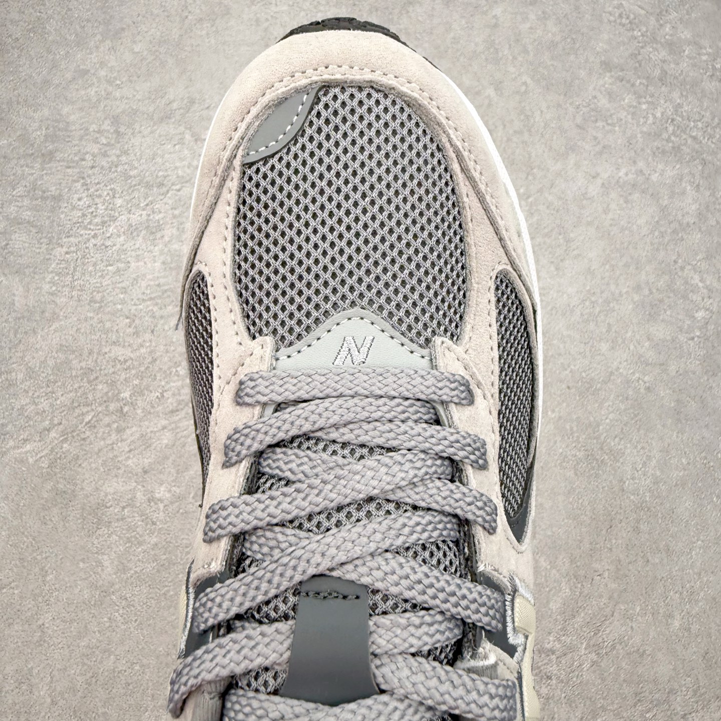 ＃纯原福利‼️New Balance NB2002系列 男女休闲慢跑鞋 必备的时髦单品之一 最新出的20