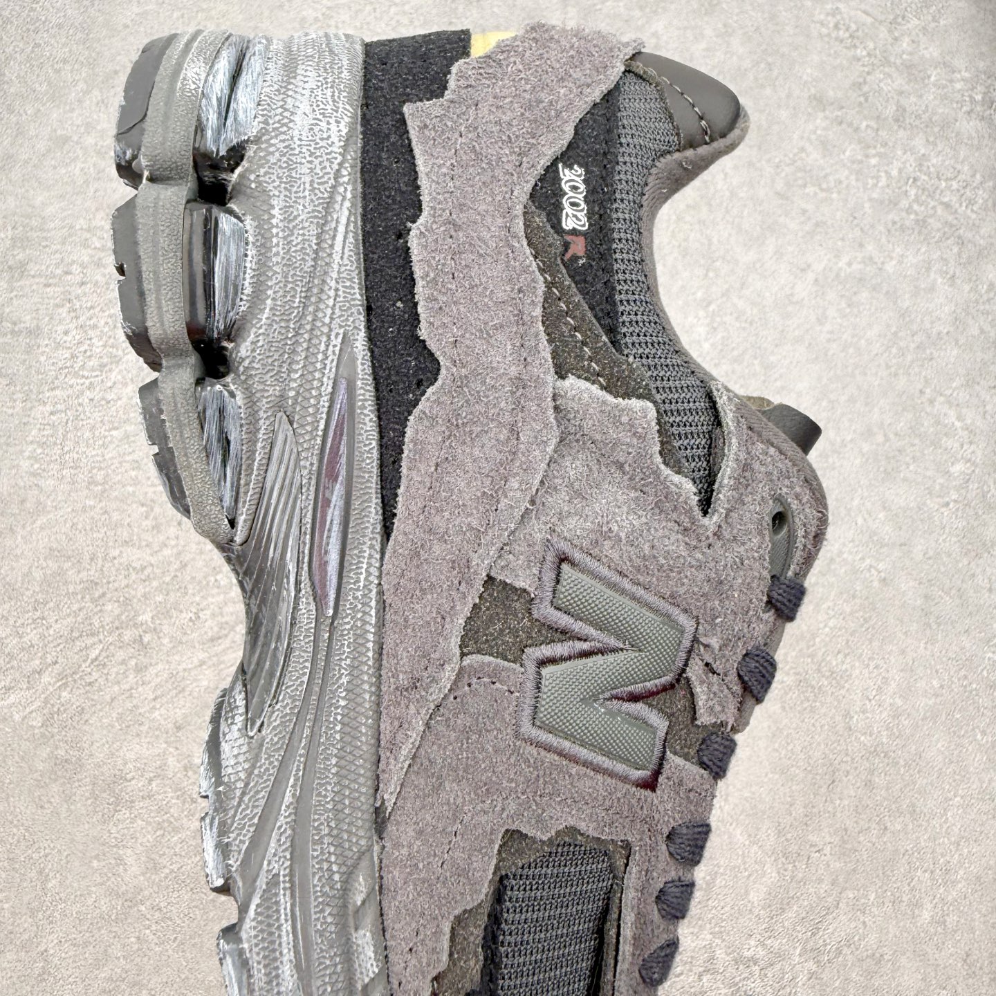 ＃纯原福利‼️New Balance NB2002系列 男女休闲慢跑鞋 必备的时髦单品之一 最新出的20