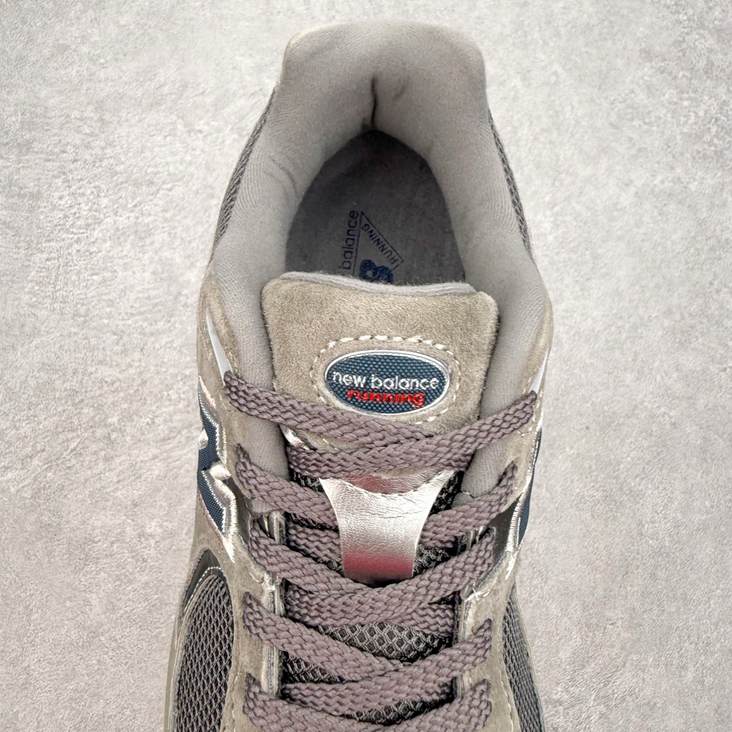 ＃纯原福利‼️New Balance NB2002系列 男女休闲慢跑鞋 必备的时髦单品之一 最新出的20