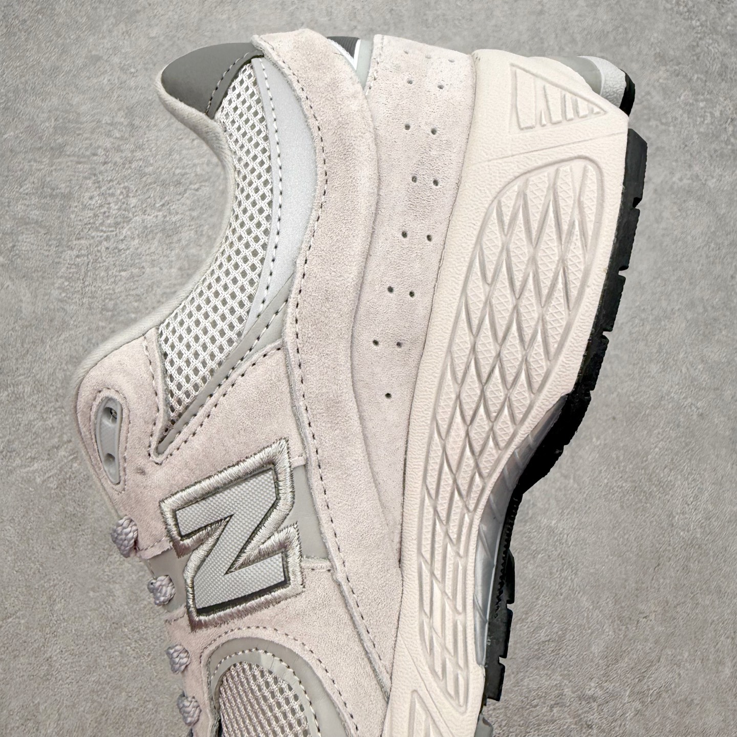 ＃纯原福利‼️New Balance NB2002系列 男女休闲慢跑鞋 必备的时髦单品之一 最新出的20