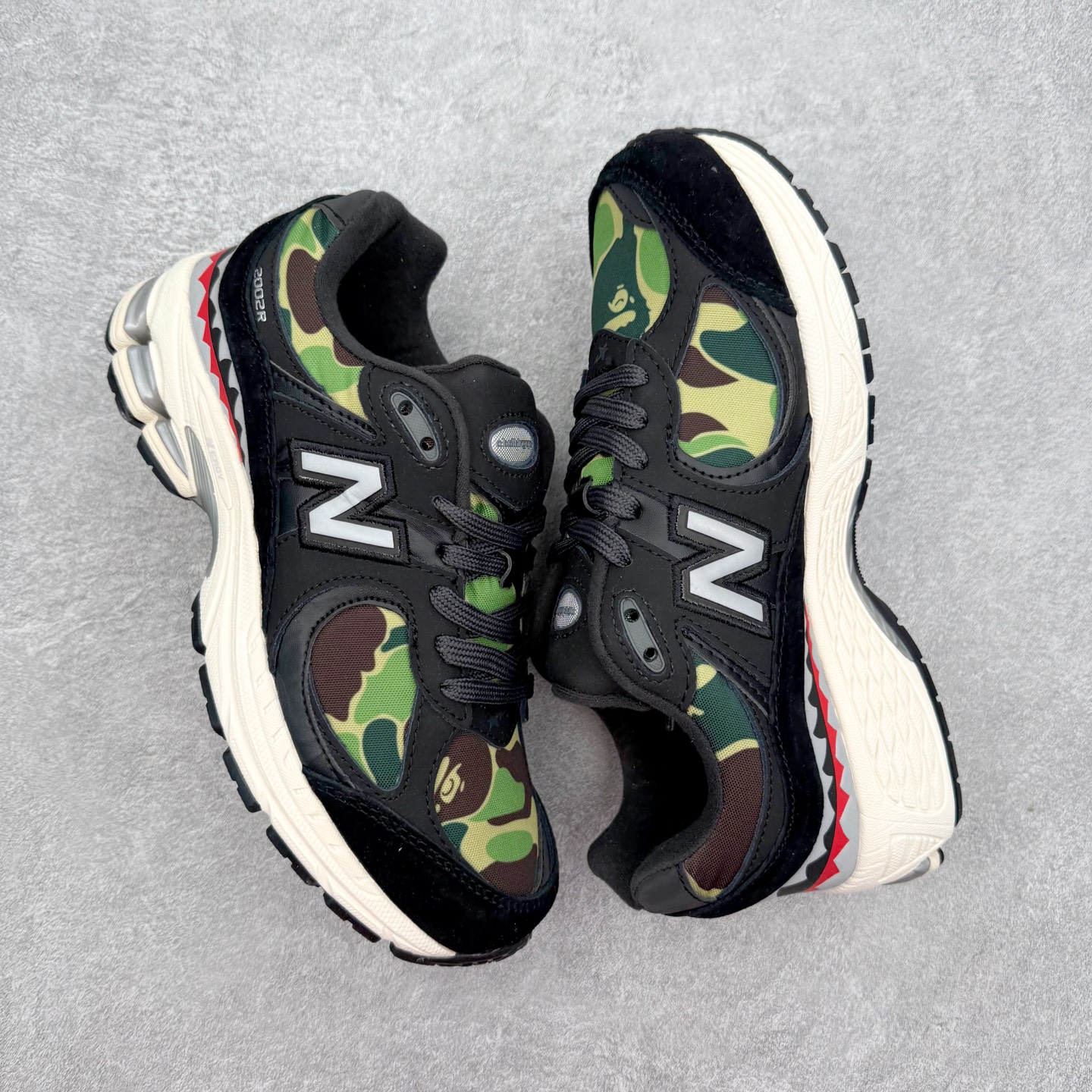 ＃纯原福利‼️New Balance NB2002系列 男女休闲慢跑鞋 必备的时髦单品之一 最新出的20
