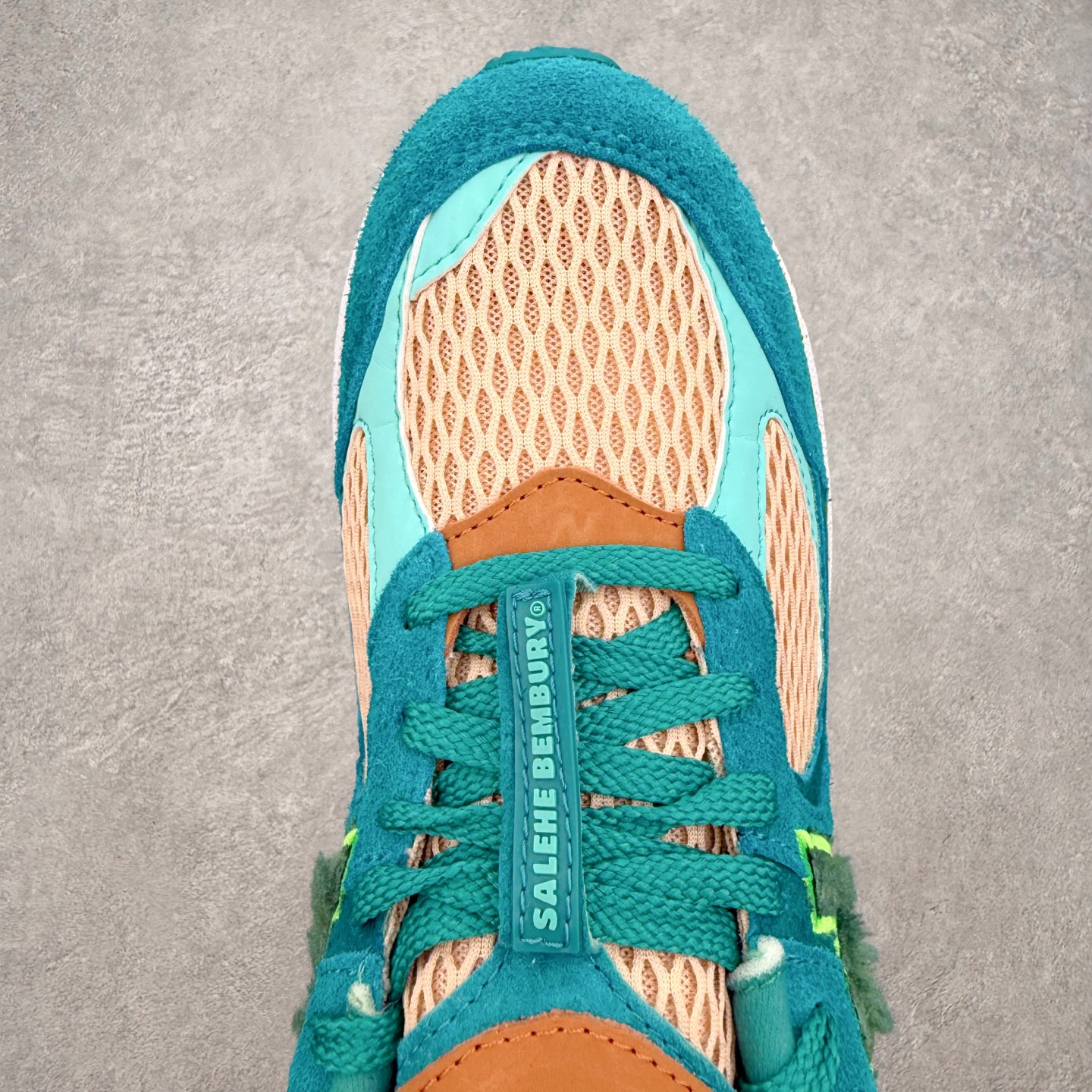 ＃纯原福利‼️New Balance NB2002系列 男女休闲慢跑鞋 必备的时髦单品之一 最新出的20