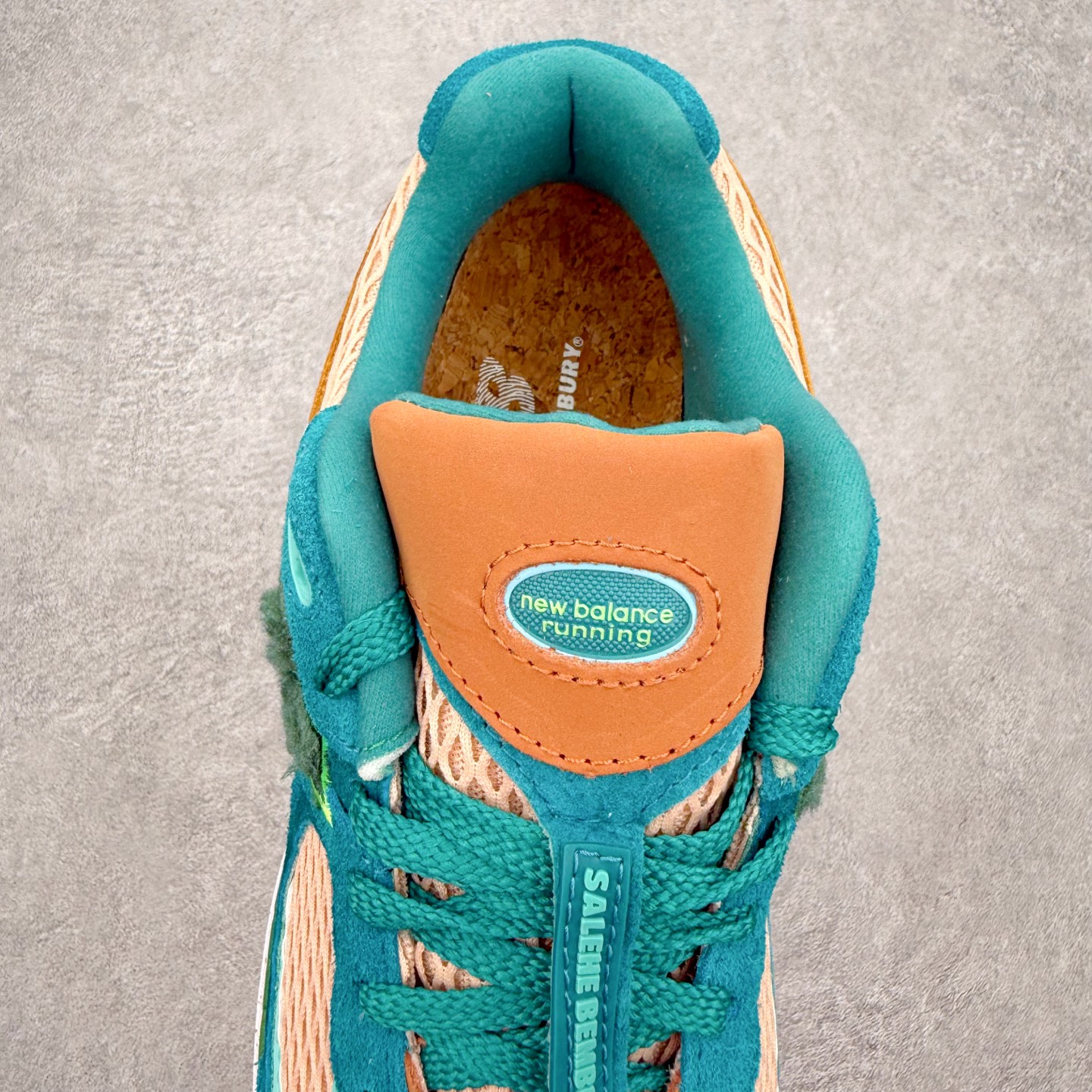 ＃纯原福利‼️New Balance NB2002系列 男女休闲慢跑鞋 必备的时髦单品之一 最新出的20