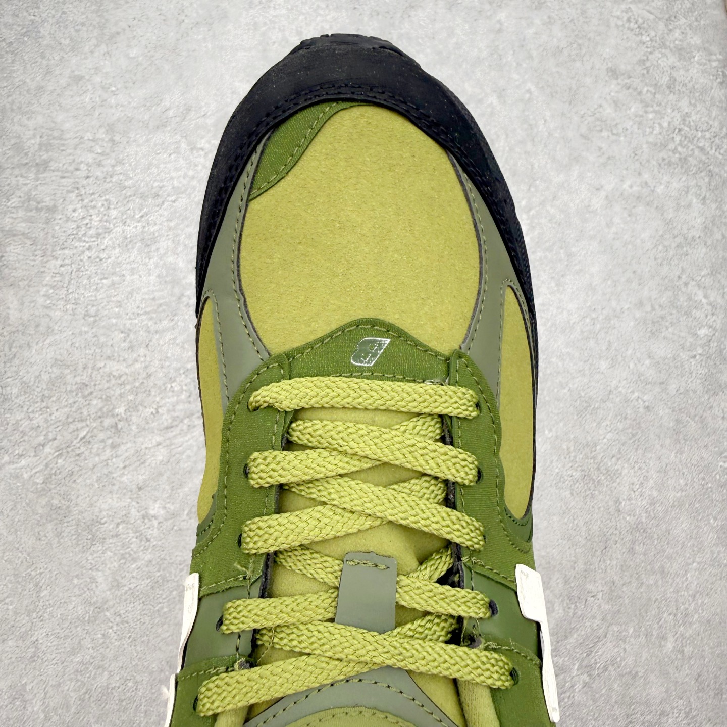 ＃纯原福利‼️New Balance NB2002系列 男女休闲慢跑鞋 必备的时髦单品之一 最新出的20
