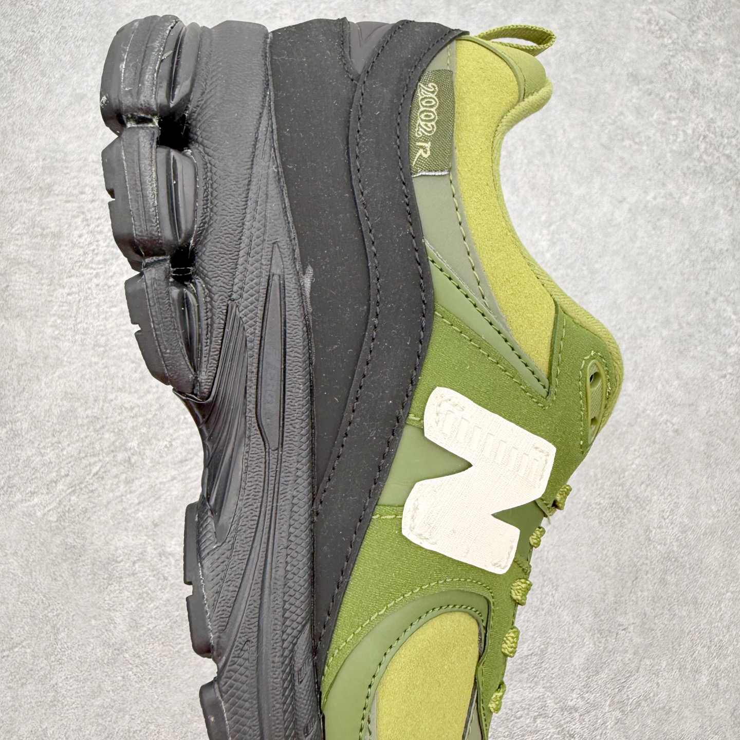 ＃纯原福利‼️New Balance NB2002系列 男女休闲慢跑鞋 必备的时髦单品之一 最新出的20