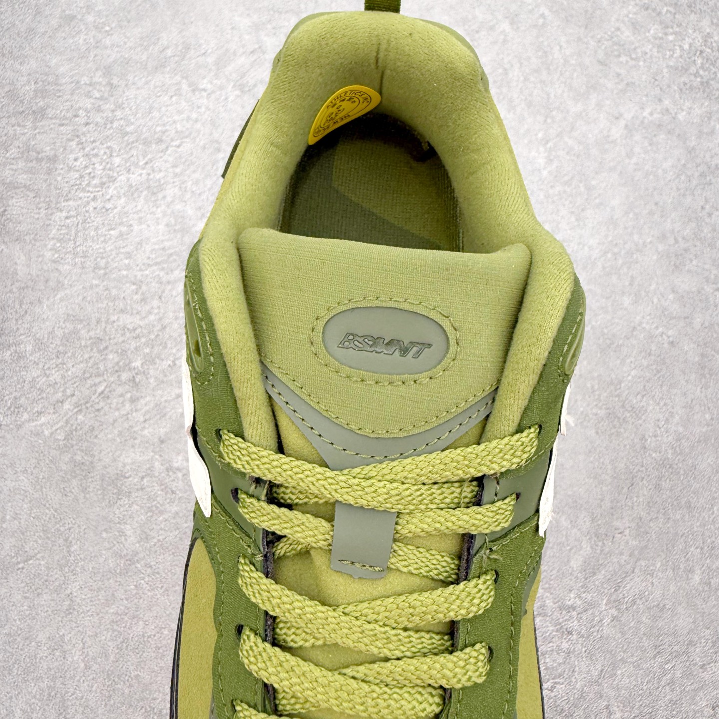 ＃纯原福利‼️New Balance NB2002系列 男女休闲慢跑鞋 必备的时髦单品之一 最新出的20
