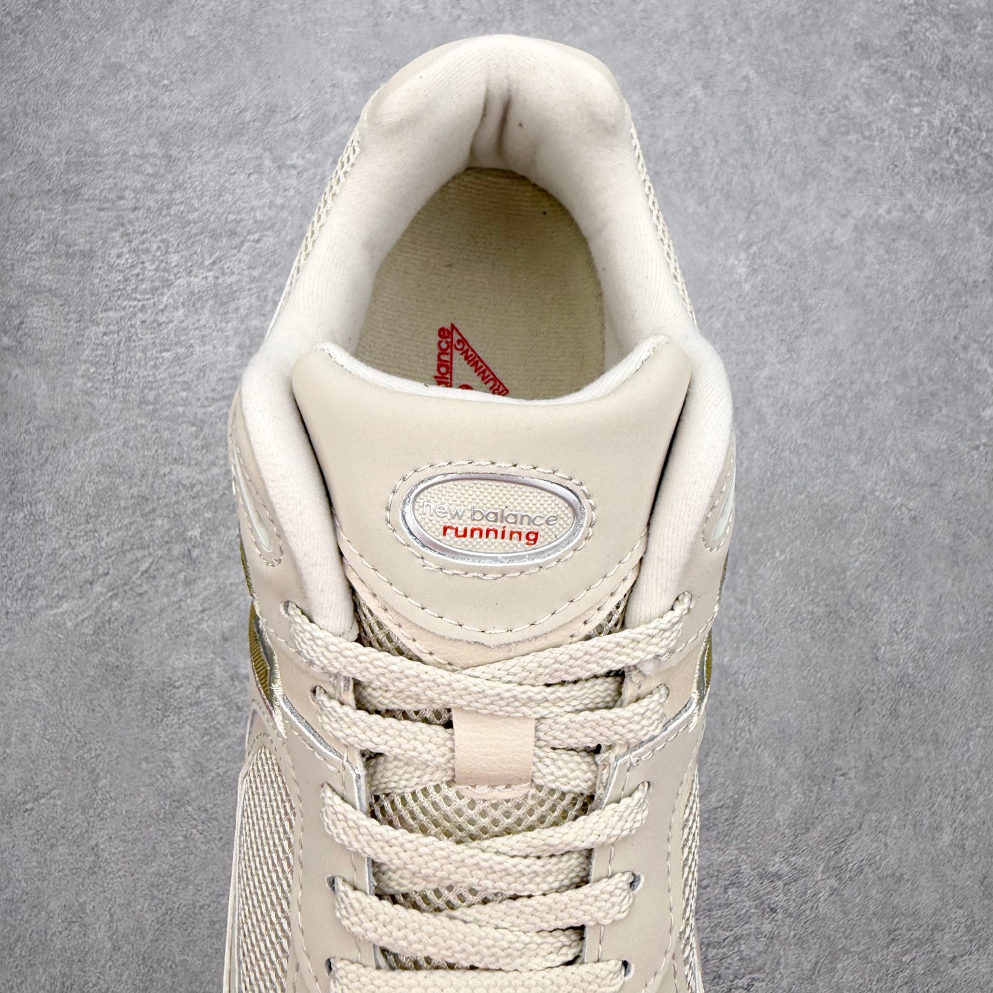 ＃纯原福利‼️New Balance NB2002系列 男女休闲慢跑鞋 必备的时髦单品之一 最新出的20