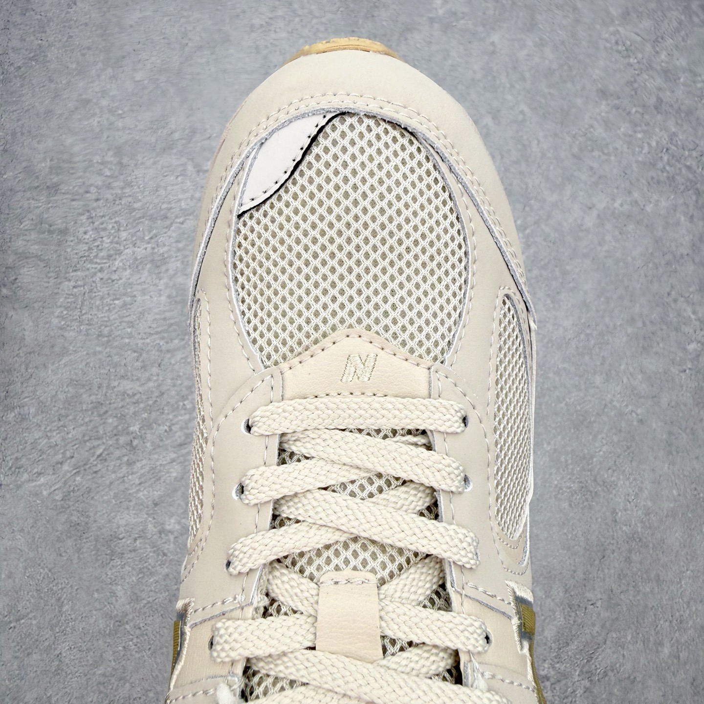 ＃纯原福利‼️New Balance NB2002系列 男女休闲慢跑鞋 必备的时髦单品之一 最新出的20