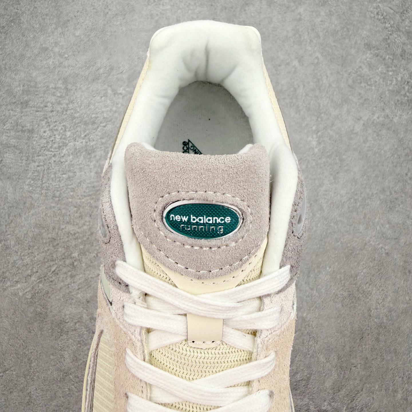 ＃纯原福利‼️New Balance NB2002系列 男女休闲慢跑鞋 必备的时髦单品之一 最新出的20
