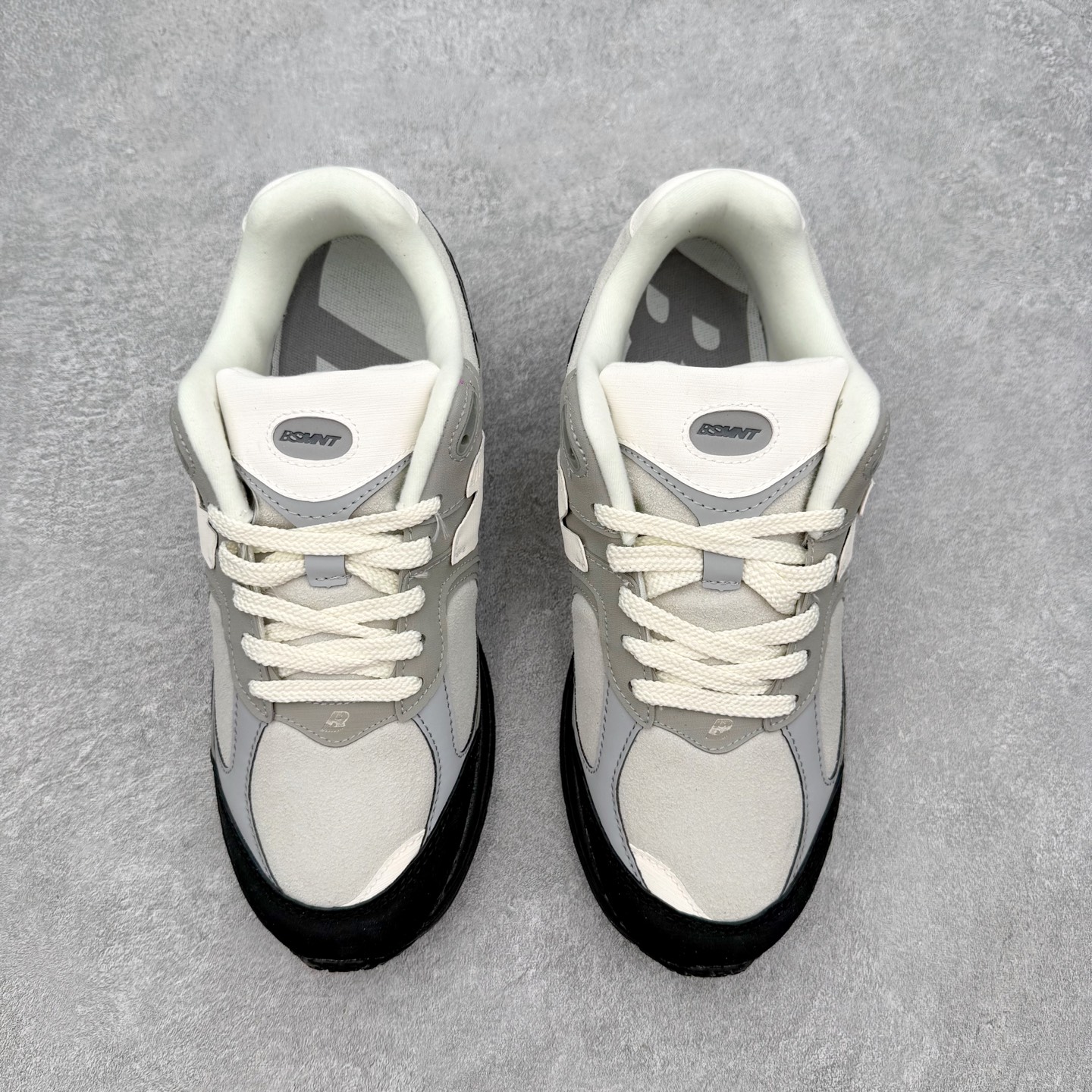 ＃纯原福利‼️New Balance NB2002系列 男女休闲慢跑鞋 必备的时髦单品之一 最新出的20