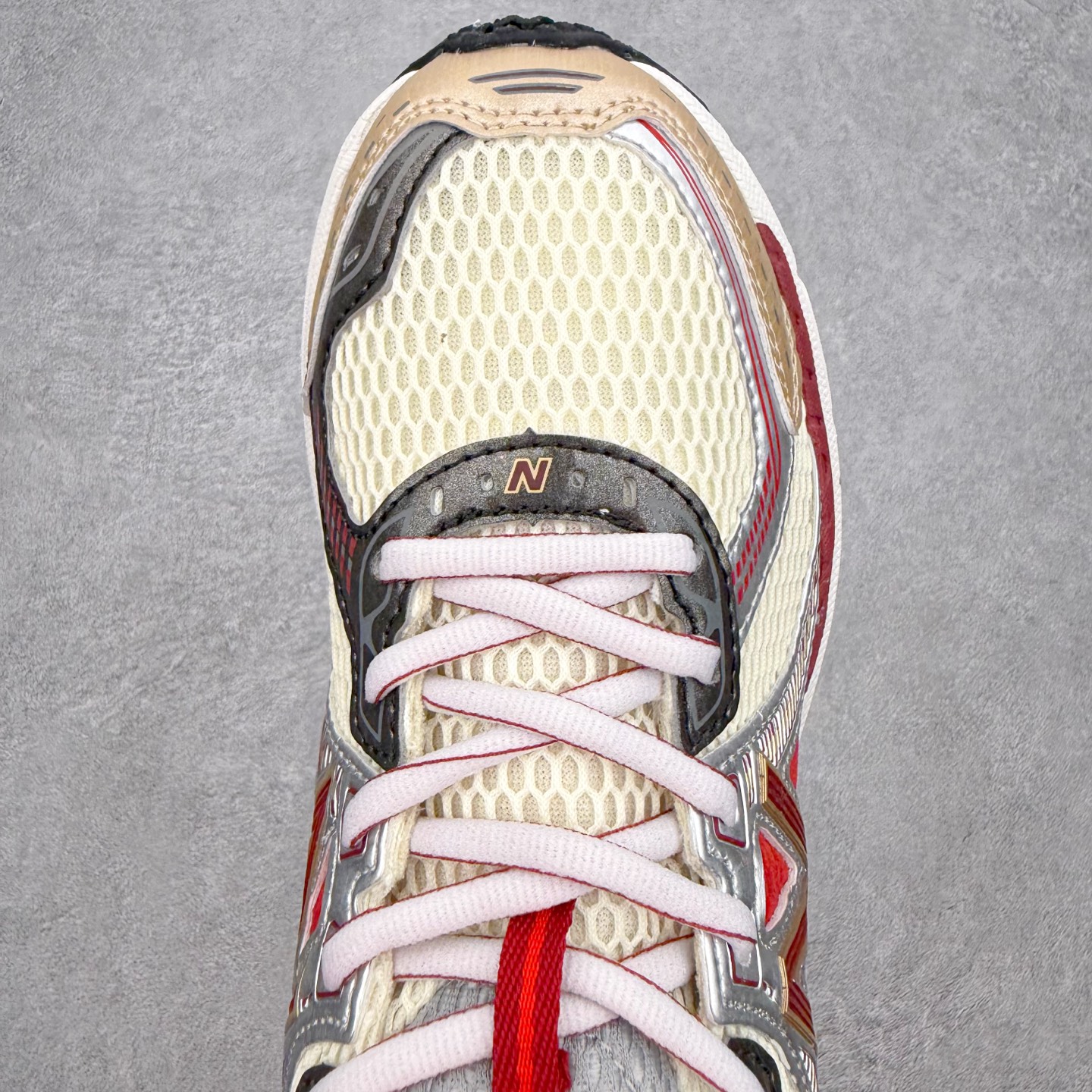 ＃福利特价‼️New Balance NB860 新百伦舒适美式复古织物皮革减震透气支撑低帮休闲跑步鞋 