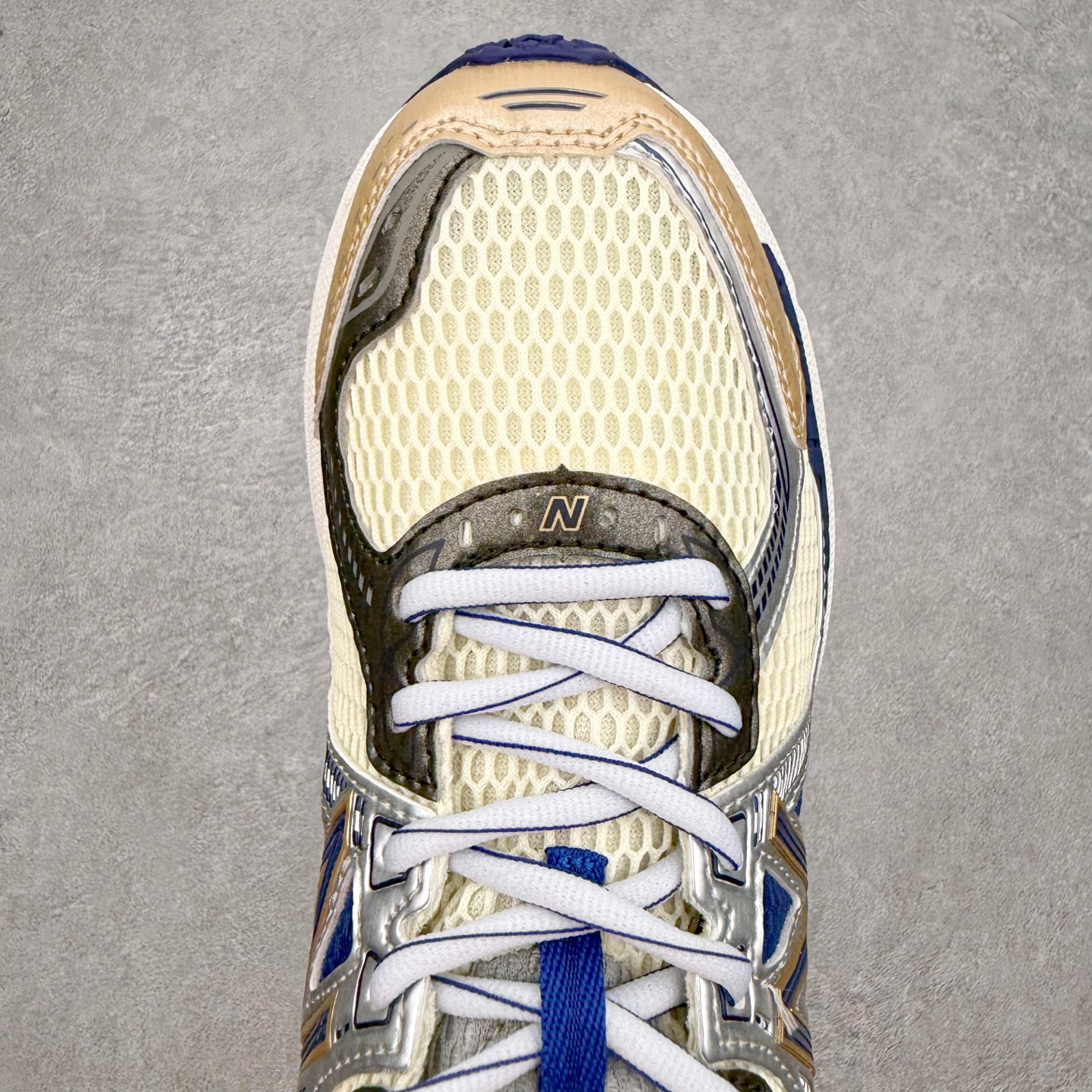 ＃福利特价‼️New Balance NB860 新百伦舒适美式复古织物皮革减震透气支撑低帮休闲跑步鞋 