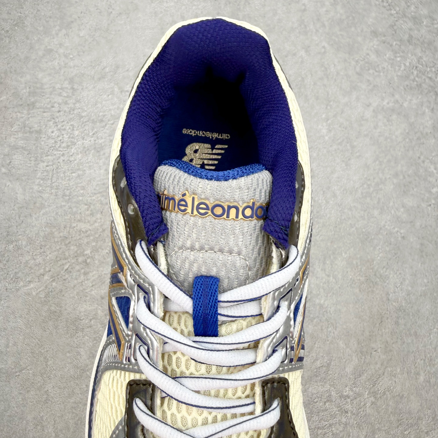 ＃福利特价‼️New Balance NB860 新百伦舒适美式复古织物皮革减震透气支撑低帮休闲跑步鞋 