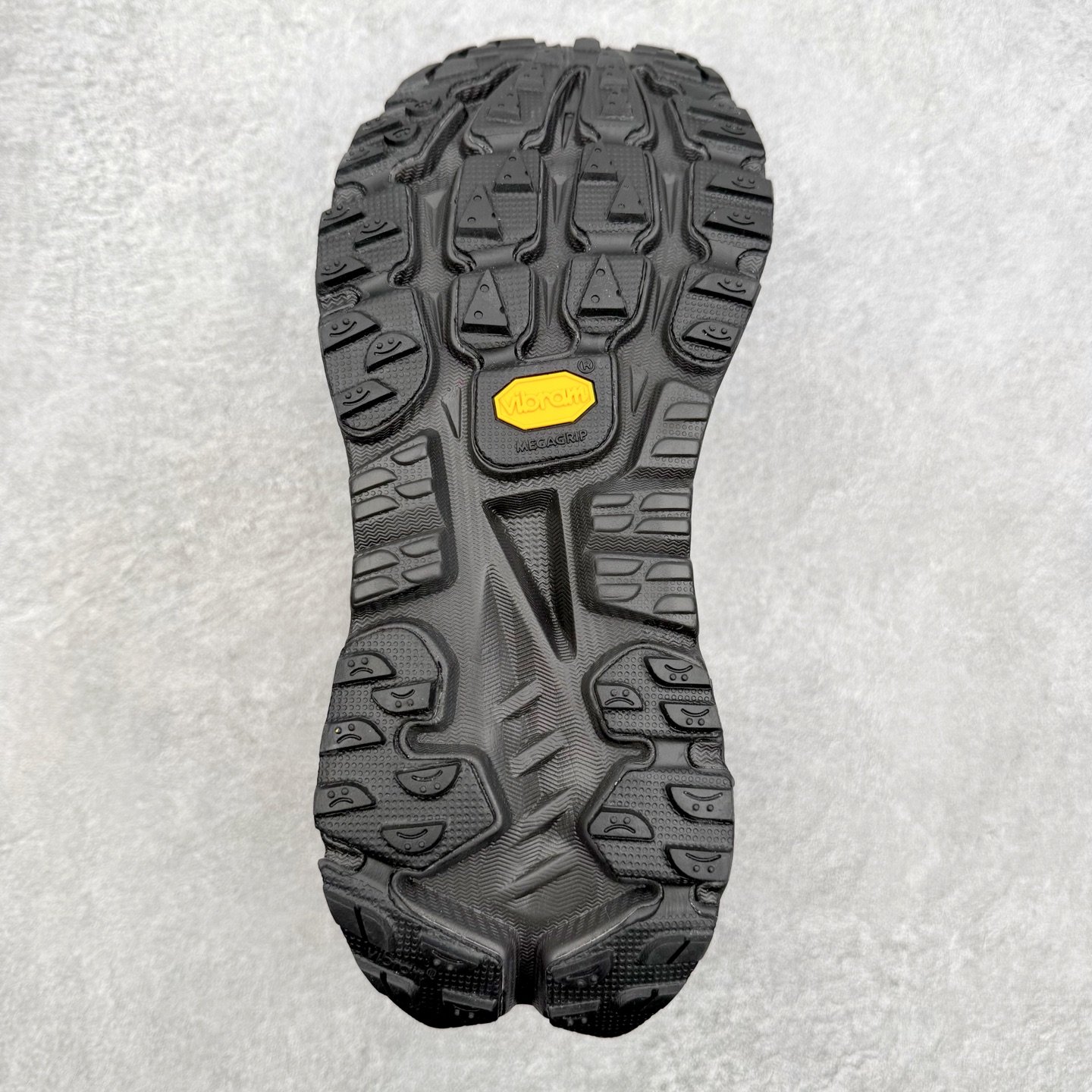 HOKA ONE ONE Mafate X 舒适轻盈低帮休闲越野跑步鞋 HOKA ONE ONE是来自美