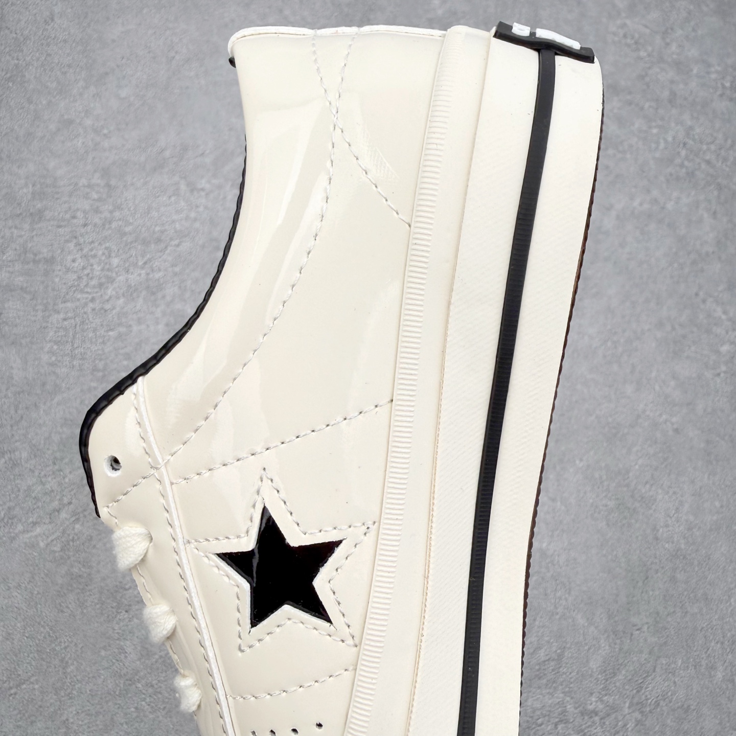 Converse ONE STAR Leather匡威木村一星皮质白黑拼接经典舒适低帮休闲硫化板鞋以经典