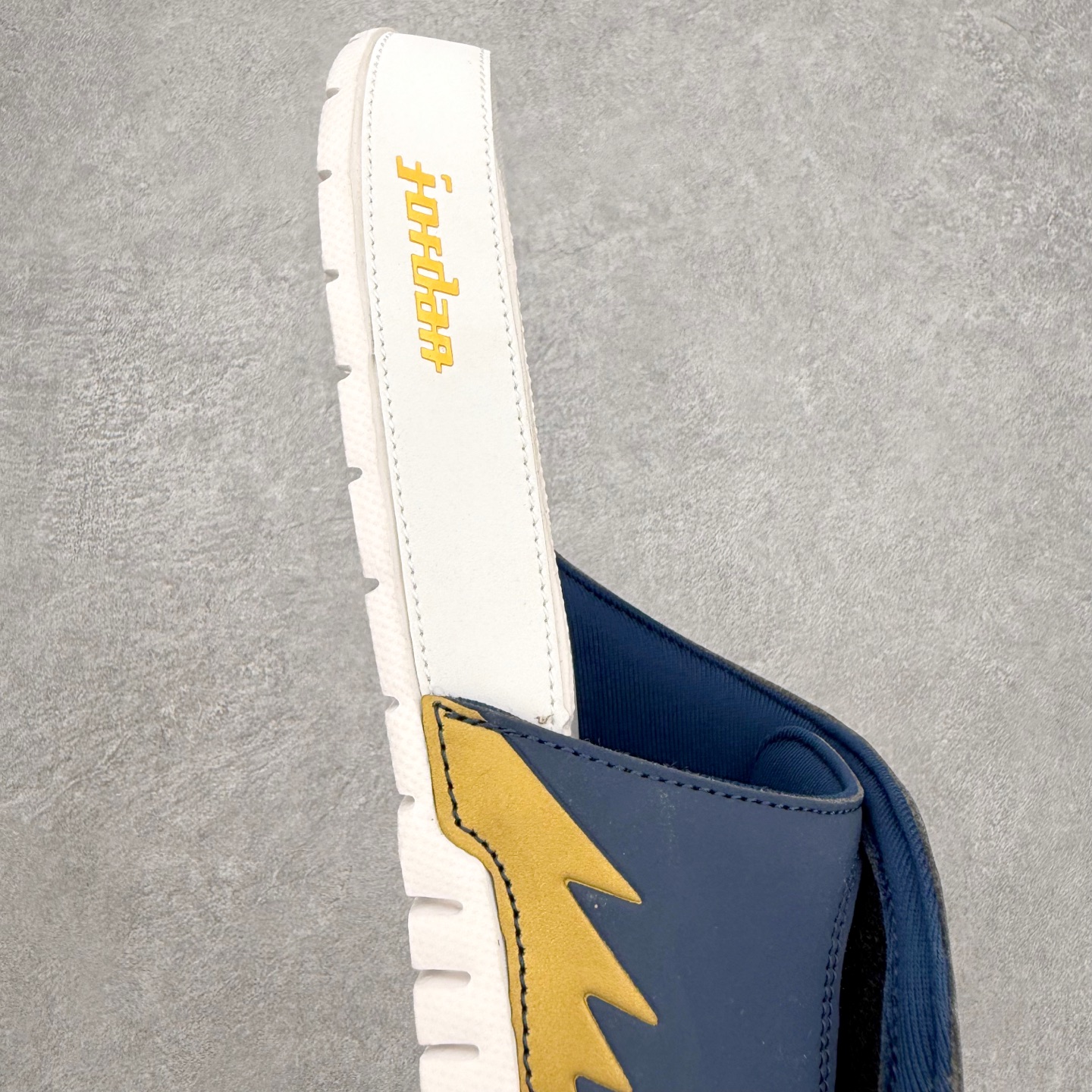 ＃原装级别 Air Jordan AJ5 Hydro Retro Slides 飞人运动拖鞋 经典的配色