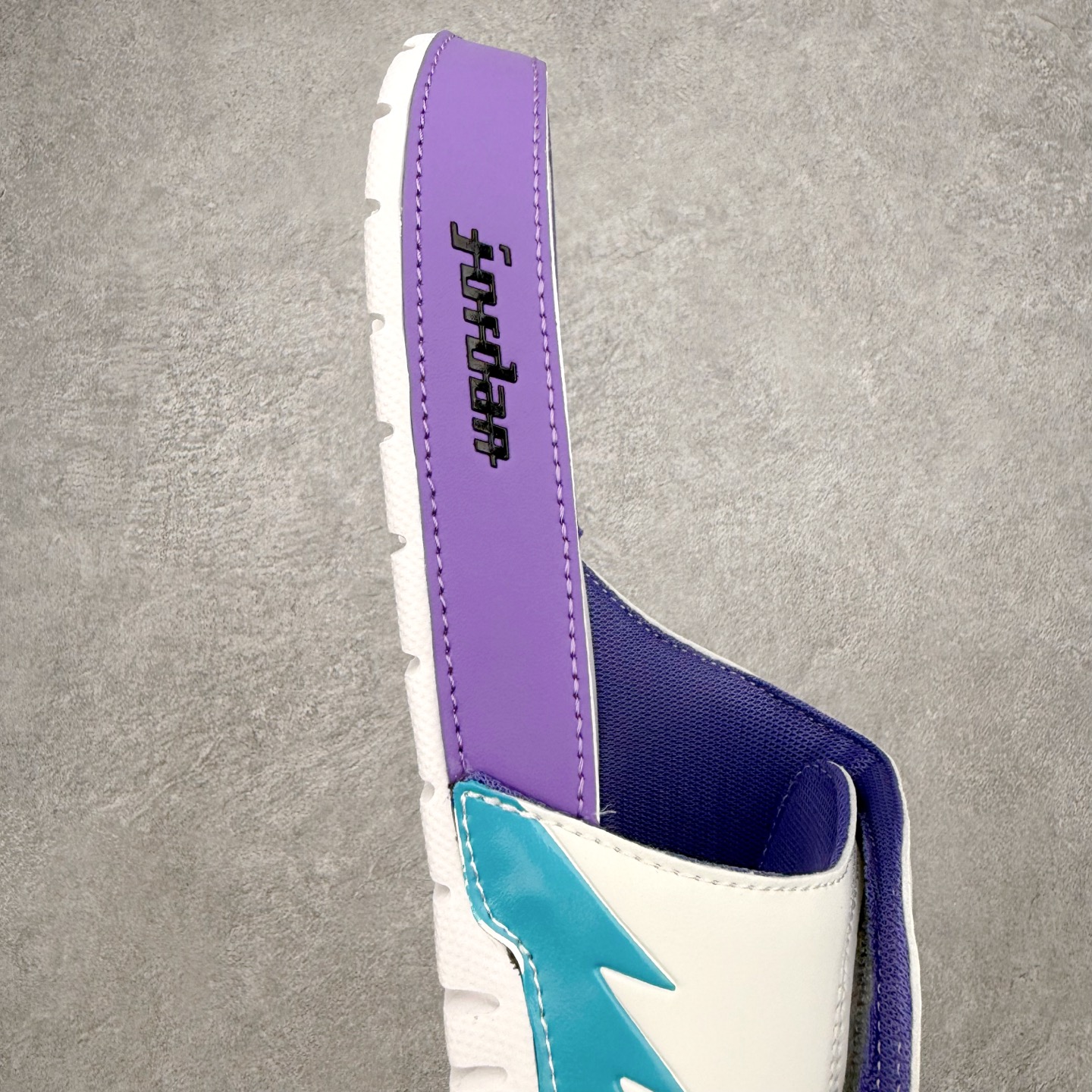 ＃原装级别 Air Jordan AJ5 Hydro Retro Slides 飞人运动拖鞋 经典的配色