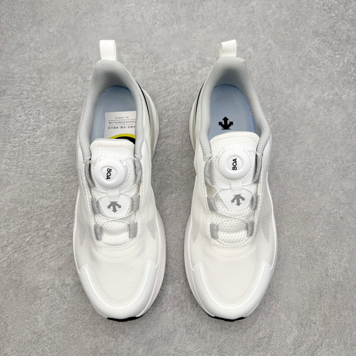 迪桑特DESCENTE RUNNING系列 LAVITATE 3.0 AIR WIRE 缓震舒适 BOA