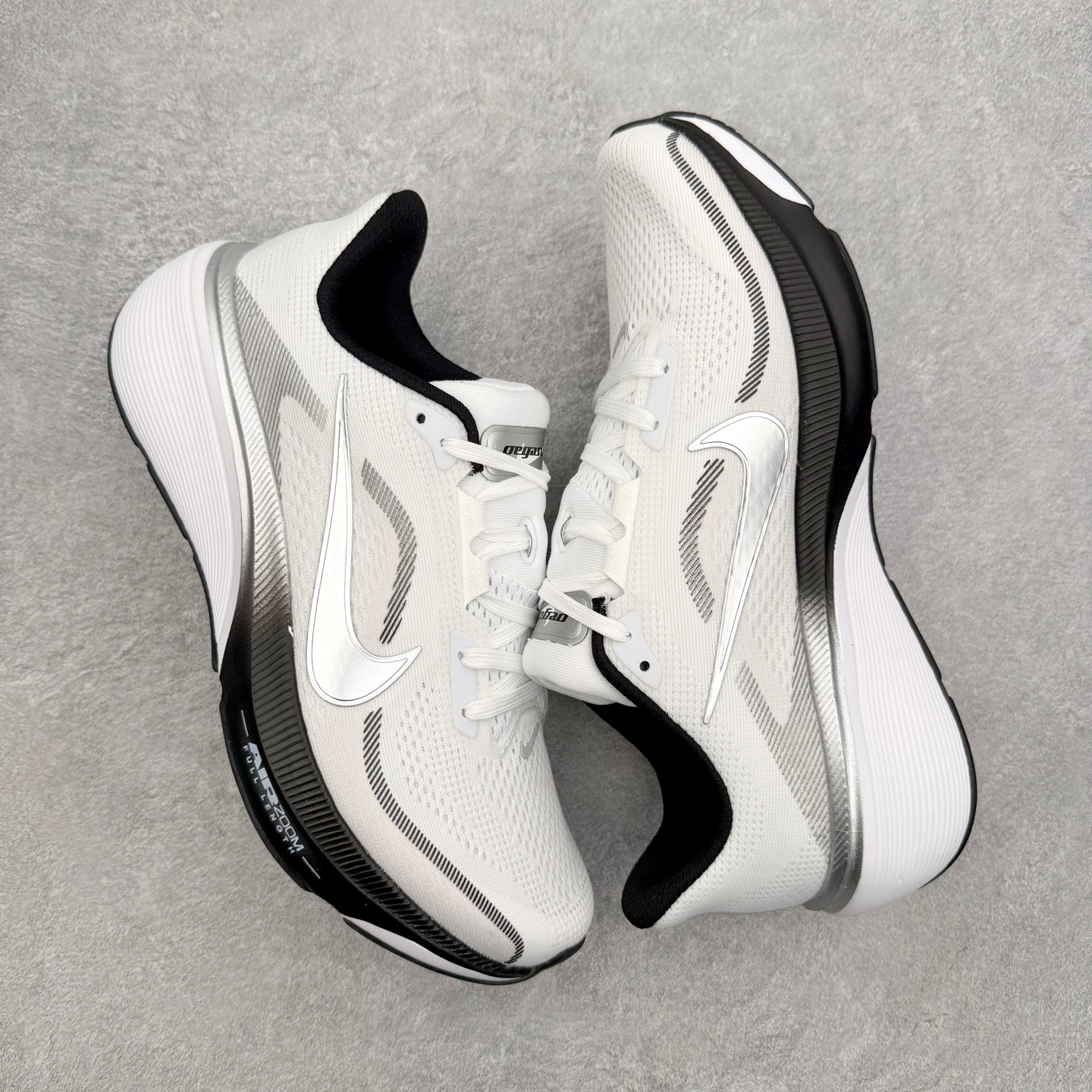 NK Zoom Pegasus 飞马42代马拉松系列网面透气缓震疾速跑鞋 拥有 Zoom Air 一如既