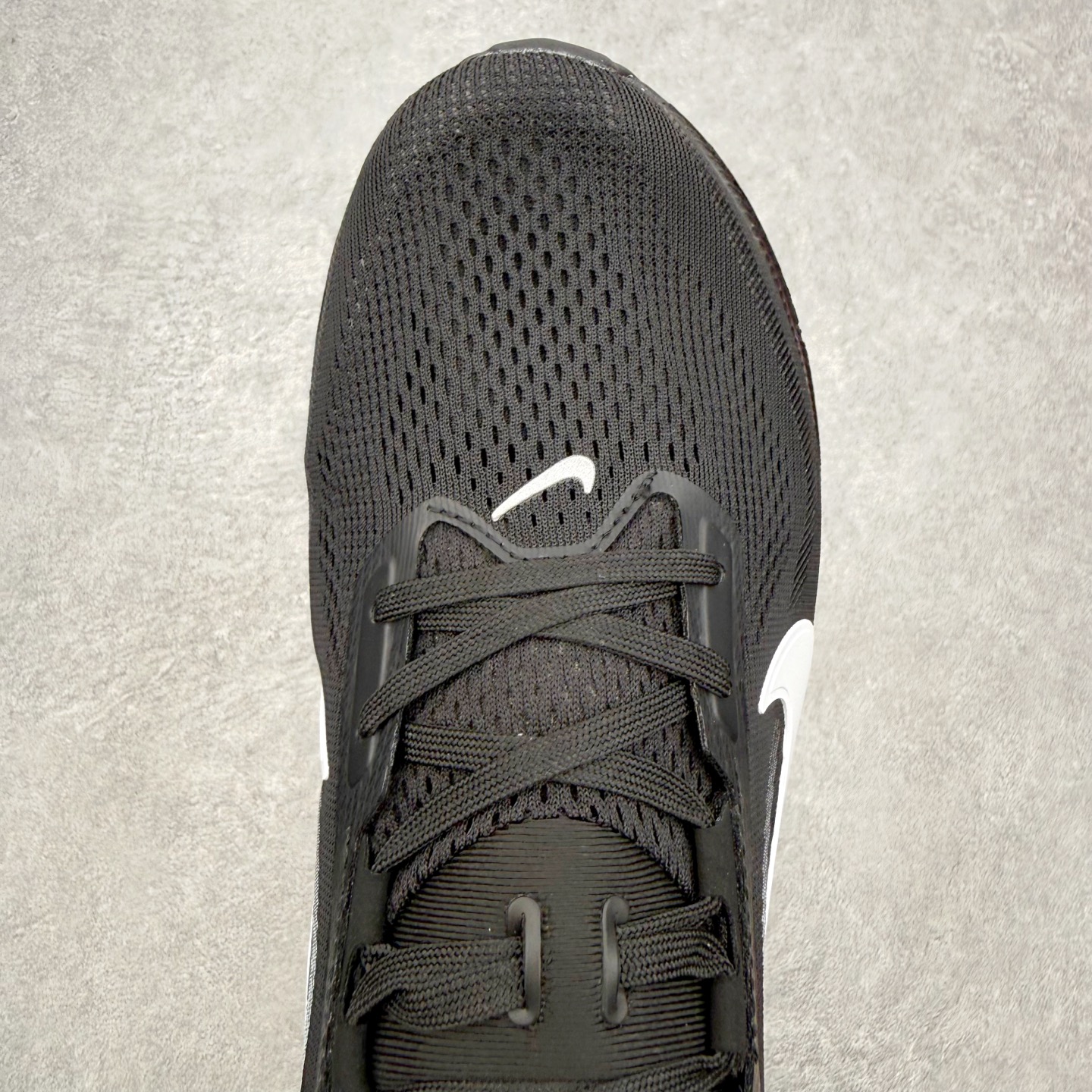 NK Zoom Pegasus 飞马42代马拉松系列网面透气缓震疾速跑鞋 拥有 Zoom Air 一如既