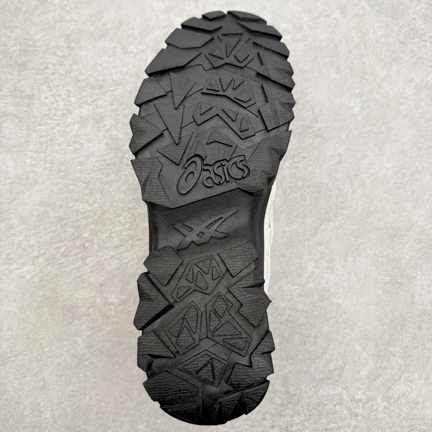 Asics Gel-PICKAX 亚瑟士运动休闲透气专业跑鞋 鞋面采用反绒皮与网布拼接 透气舒适兼具休闲
