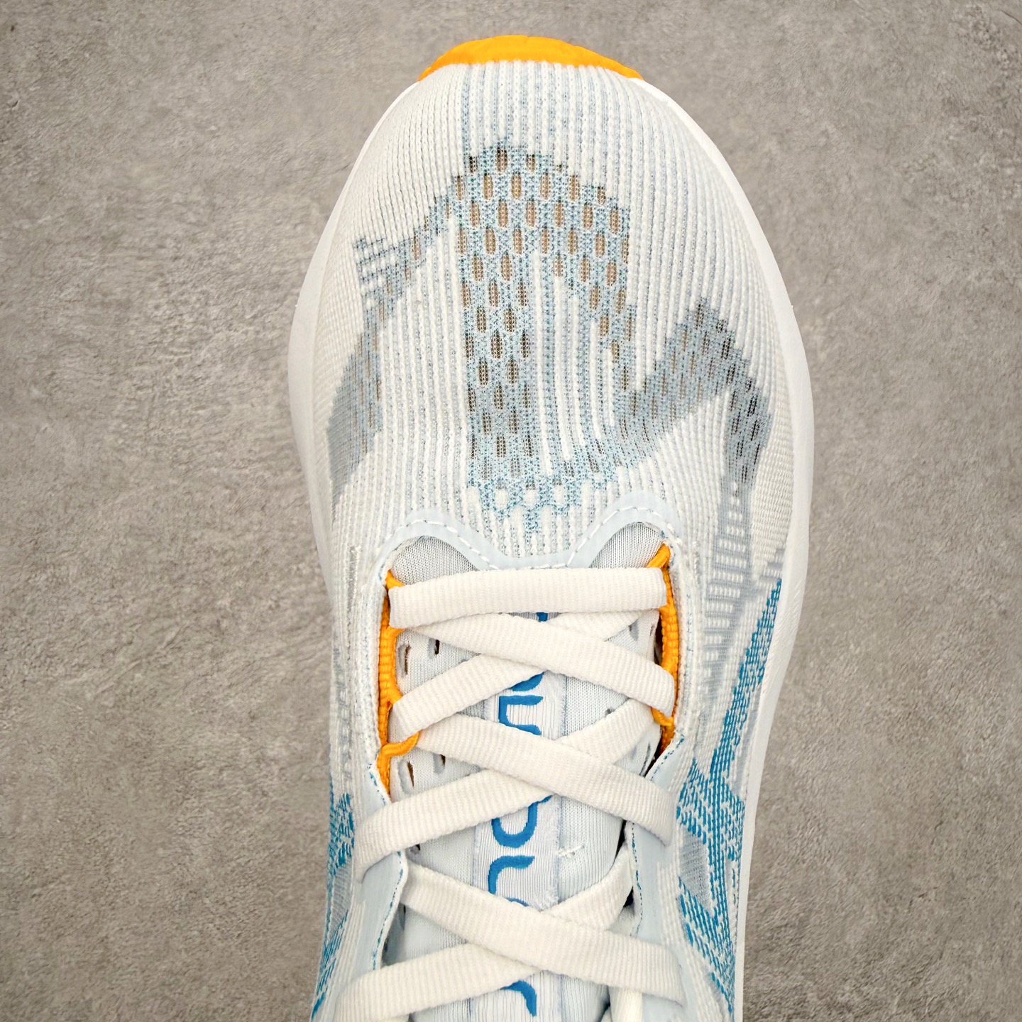 ＃XN ASICS NOVABLAST 5 舒适百搭低帮马拉松训练竞速跑步鞋 ASICS（亚瑟士）是日本