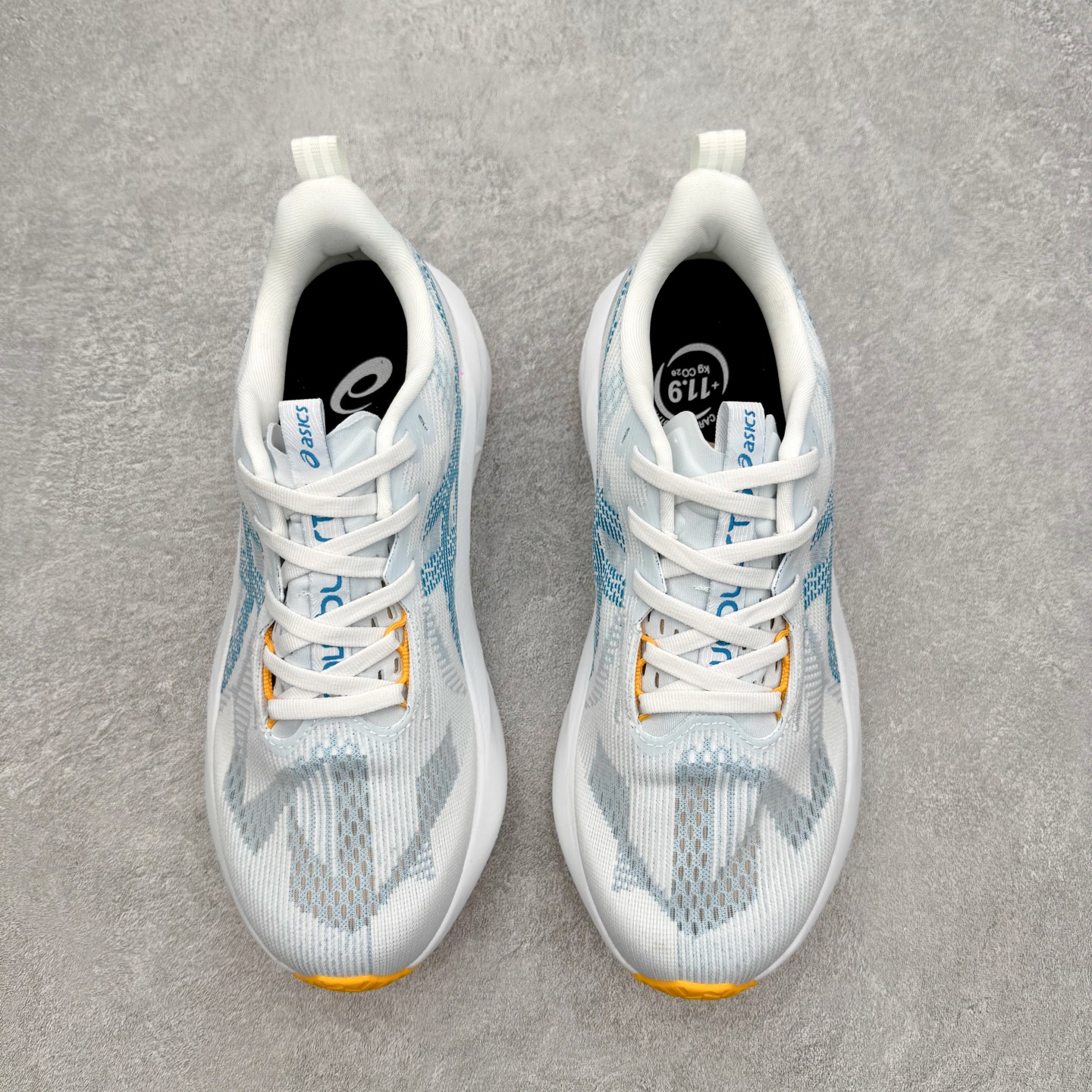 ＃XN ASICS NOVABLAST 5 舒适百搭低帮马拉松训练竞速跑步鞋 ASICS（亚瑟士）是日本