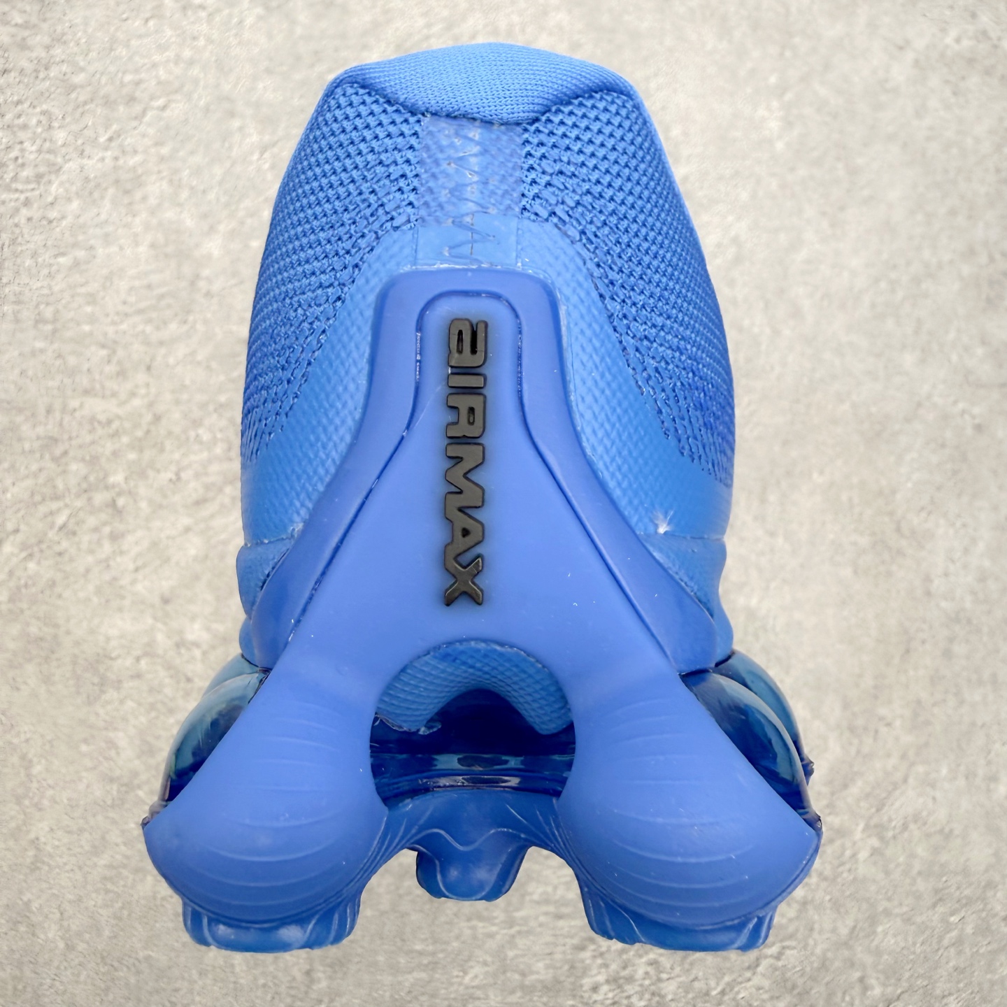 NK AIR LIQUID MAX 2026S 毒箭蛙新款气垫跑步鞋 Liquid Max 传承四十年 