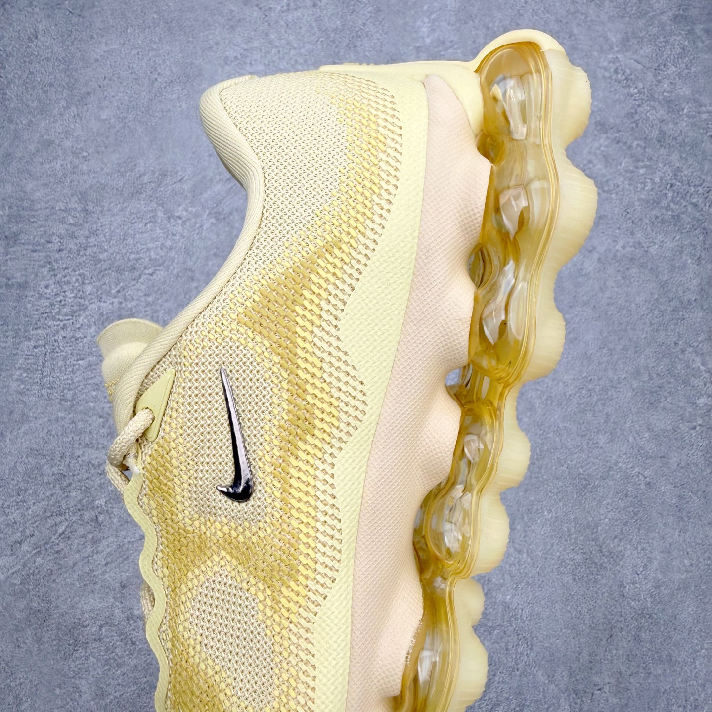 NK AIR LIQUID MAX 2026S 毒箭蛙新款气垫跑步鞋 Liquid Max 传承四十年 
