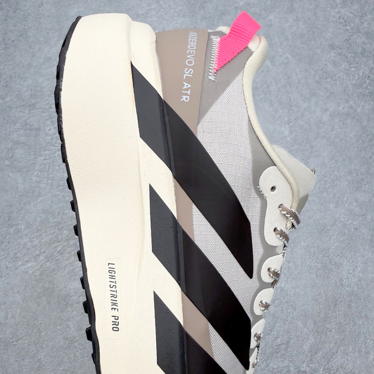 AD Adizero EVO SL ATR M 马拉松竞速专业跑鞋 CELERMESH针织网面非常轻薄 