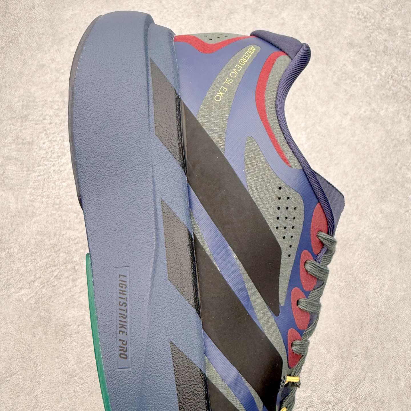 AD Adizero EVO SL EXO M 马拉松竞速专业跑鞋 CELERMESH针织网面非常轻薄 