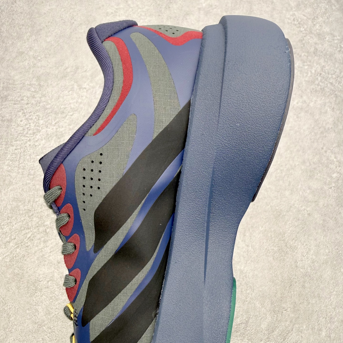 AD Adizero EVO SL EXO M 马拉松竞速专业跑鞋 CELERMESH针织网面非常轻薄 