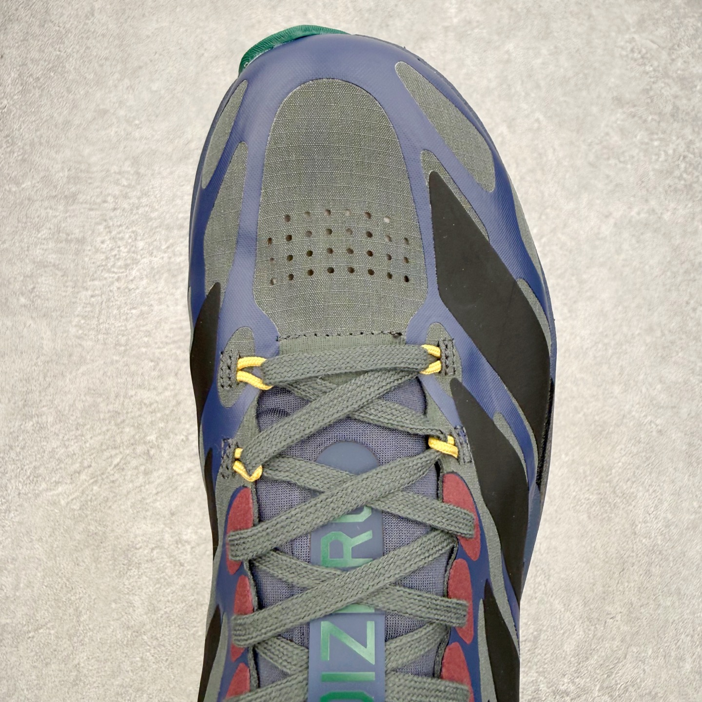 AD Adizero EVO SL EXO M 马拉松竞速专业跑鞋 CELERMESH针织网面非常轻薄 