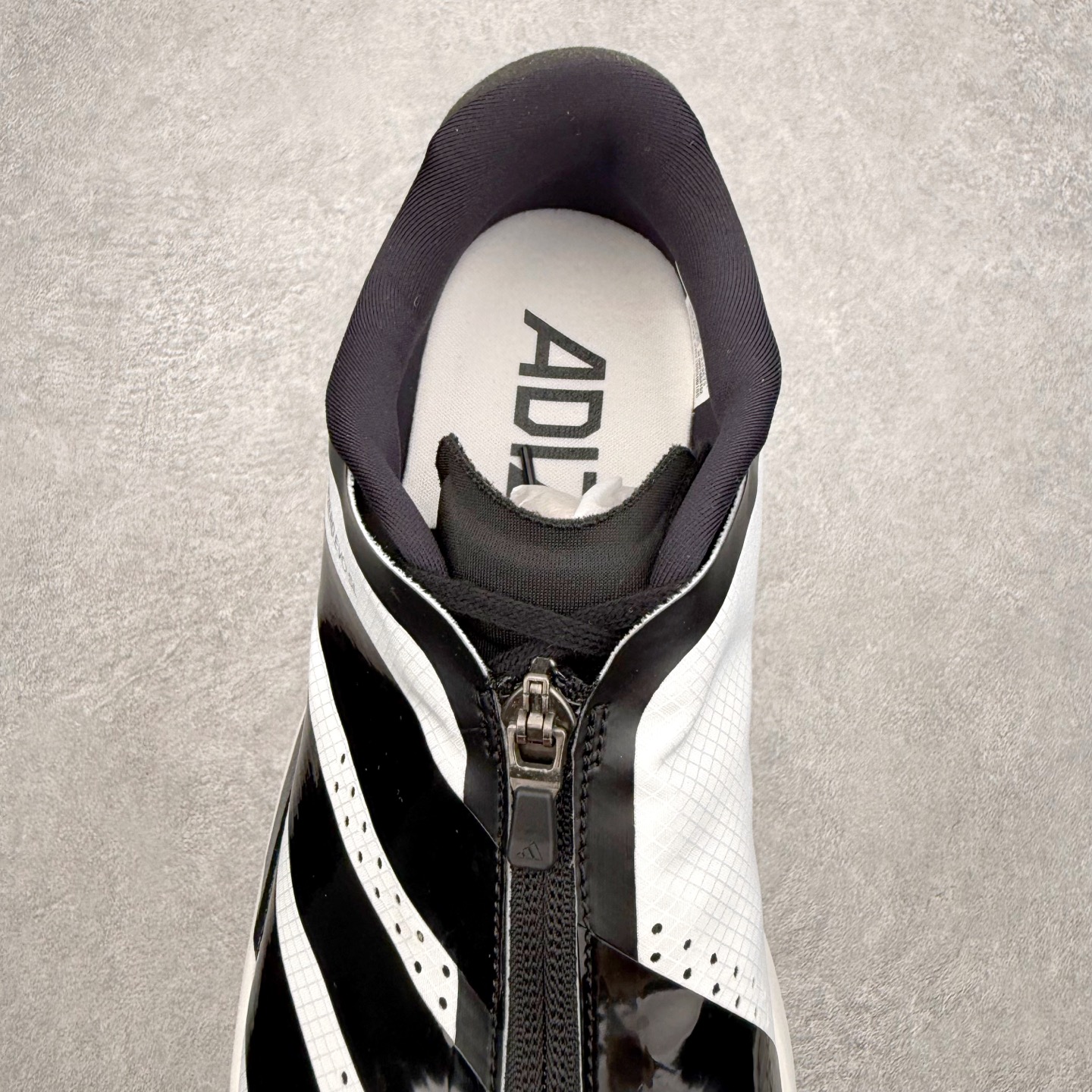 AD Adizero EVO SL Zip 马拉松竞速专业跑鞋 CELERMESH针织网面非常轻薄 纤维