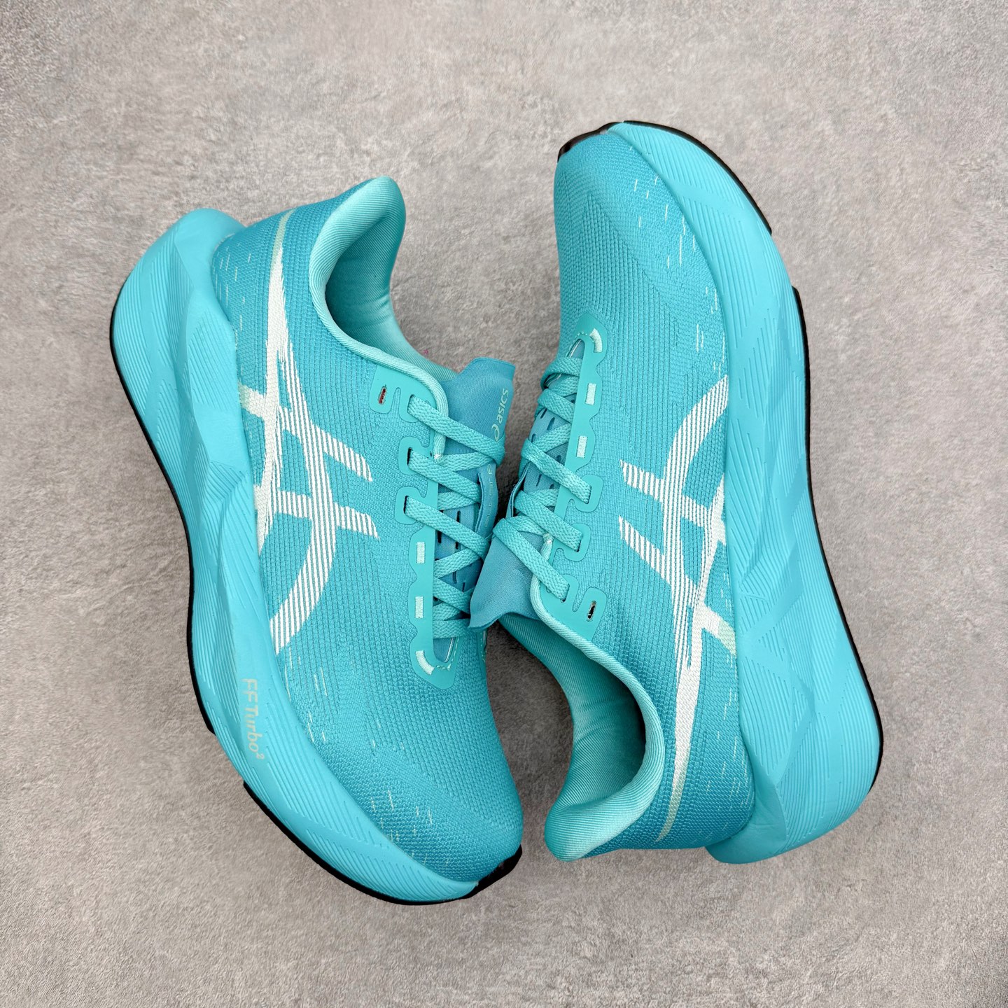 ASICS NOVABLAST 6 舒适百搭低帮马拉松训练竞速跑步鞋 ASICS（亚瑟士）是日本实业家鬼