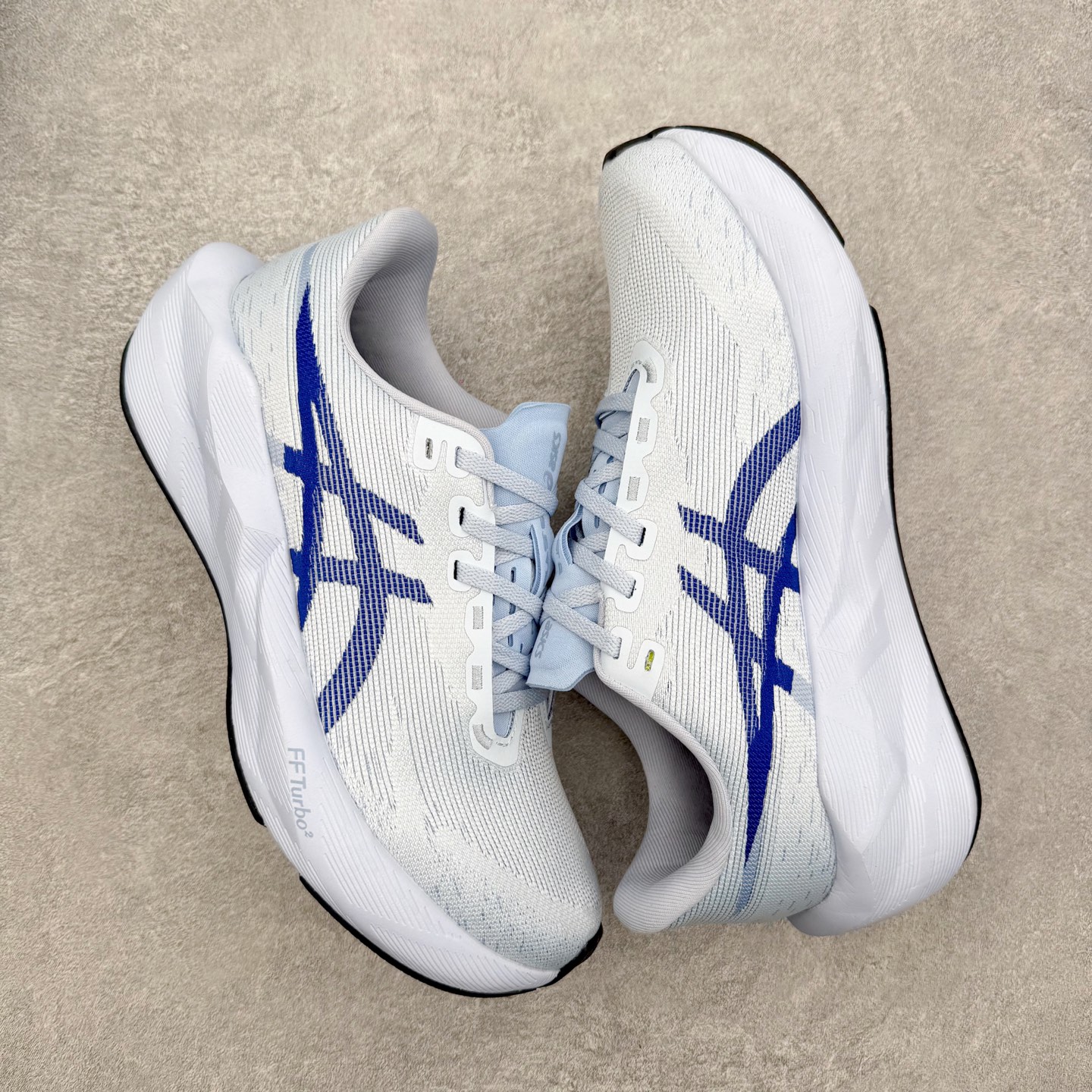 ASICS NOVABLAST 6 舒适百搭低帮马拉松训练竞速跑步鞋 ASICS（亚瑟士）是日本实业家鬼